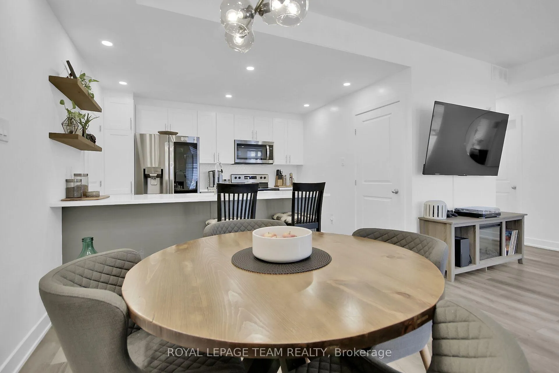 Photo 17 of Unit H, 300 Tulum Crescent, Ottawa, Kanata - Emerald Meadows/Trailwest — HOMEH