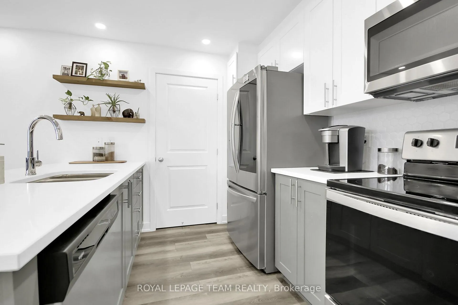 Photo 23 of Unit H, 300 Tulum Crescent, Ottawa, Kanata - Emerald Meadows/Trailwest — HOMEH