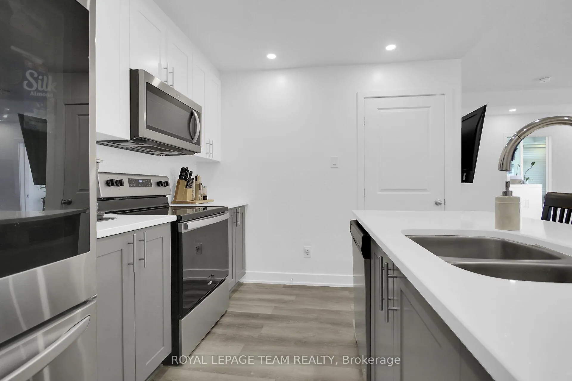 Photo 26 of Unit H, 300 Tulum Crescent, Ottawa, Kanata - Emerald Meadows/Trailwest — HOMEH