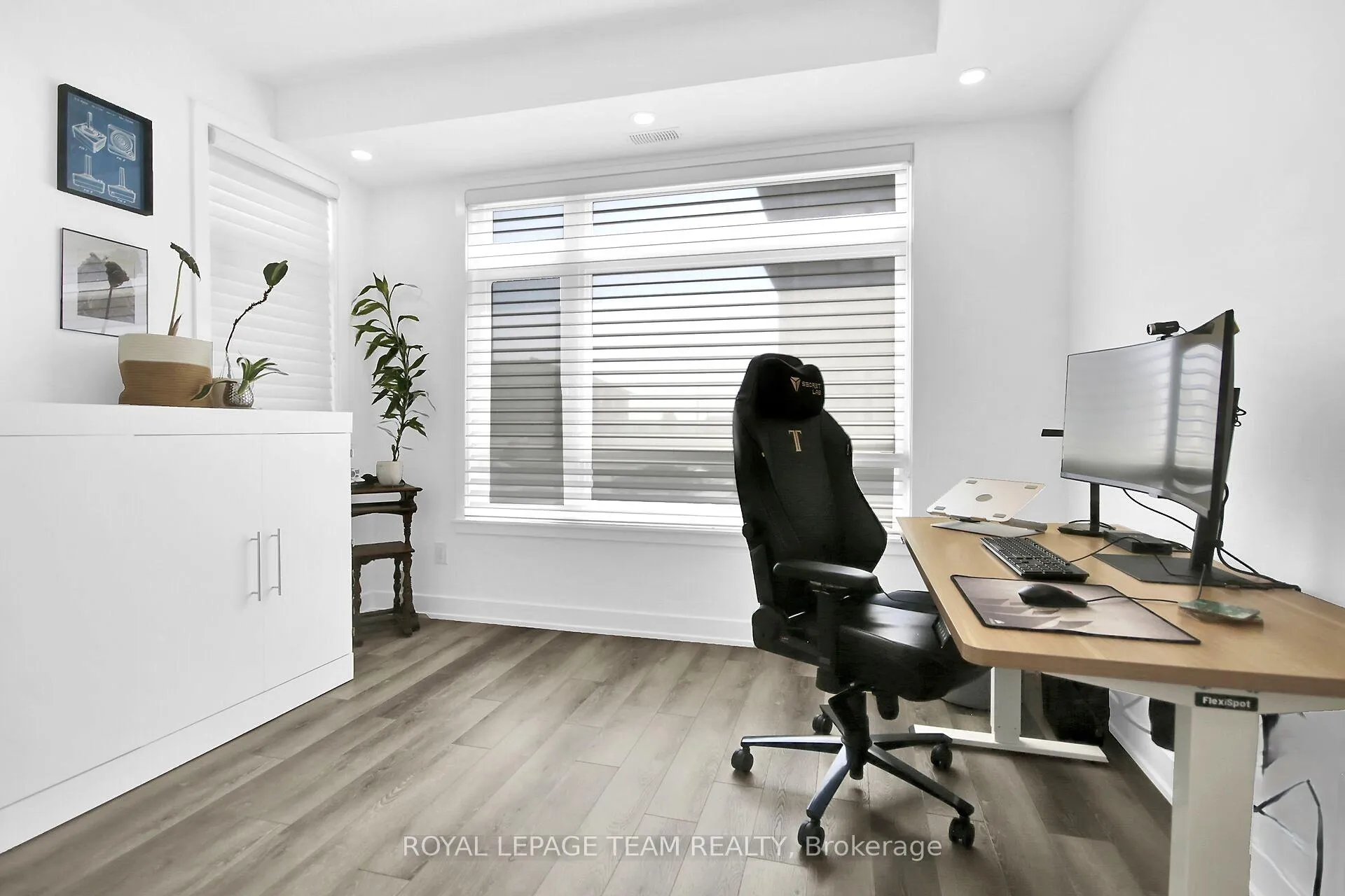 Photo 33 of Unit H, 300 Tulum Crescent, Ottawa, Kanata - Emerald Meadows/Trailwest — HOMEH