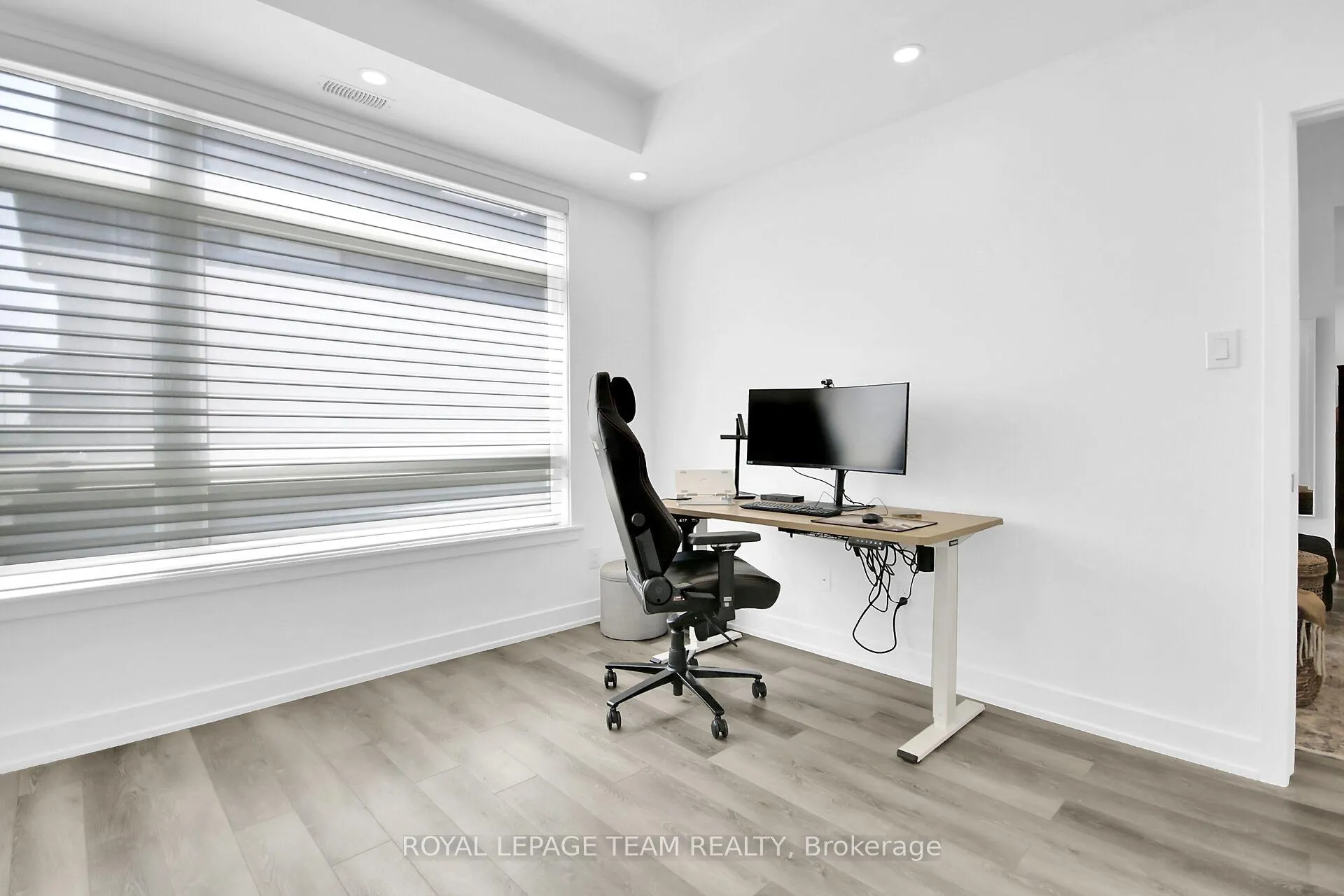 Photo 36 of Unit H, 300 Tulum Crescent, Ottawa, Kanata - Emerald Meadows/Trailwest — HOMEH