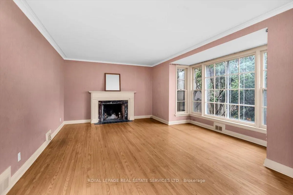 Photo 3 of 66 Mason Boulevard, Toronto, Bedford Park-Nortown — HOMEH