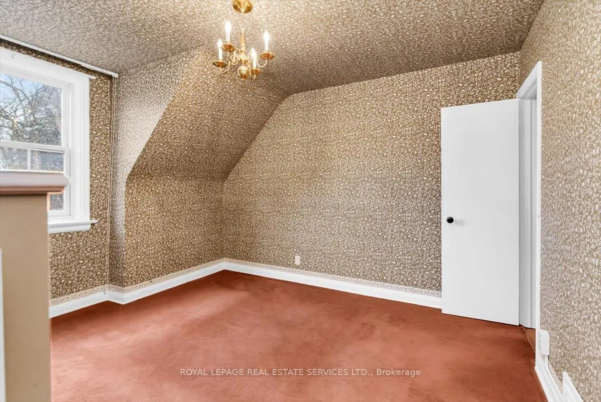Photo 17 of 66 Mason Boulevard, Toronto, Bedford Park-Nortown — HOMEH