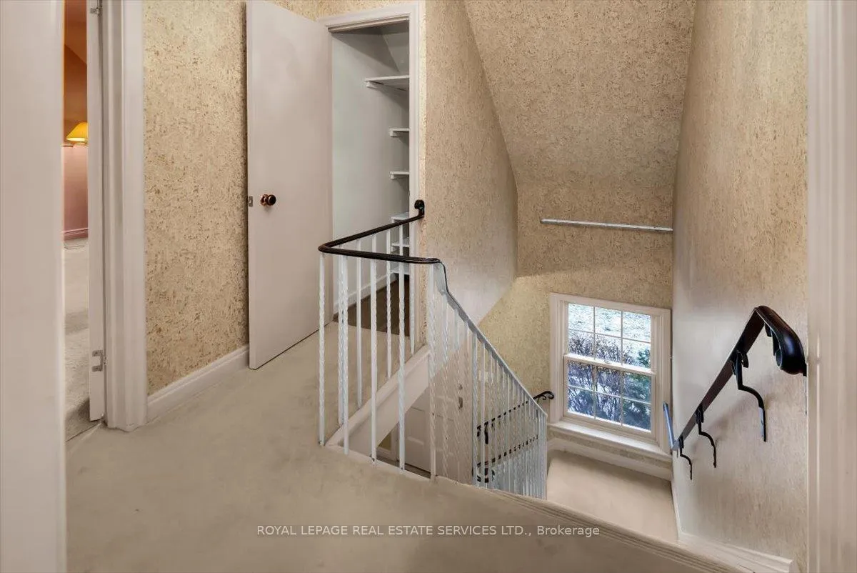 Photo 22 of 66 Mason Boulevard, Toronto, Bedford Park-Nortown — HOMEH