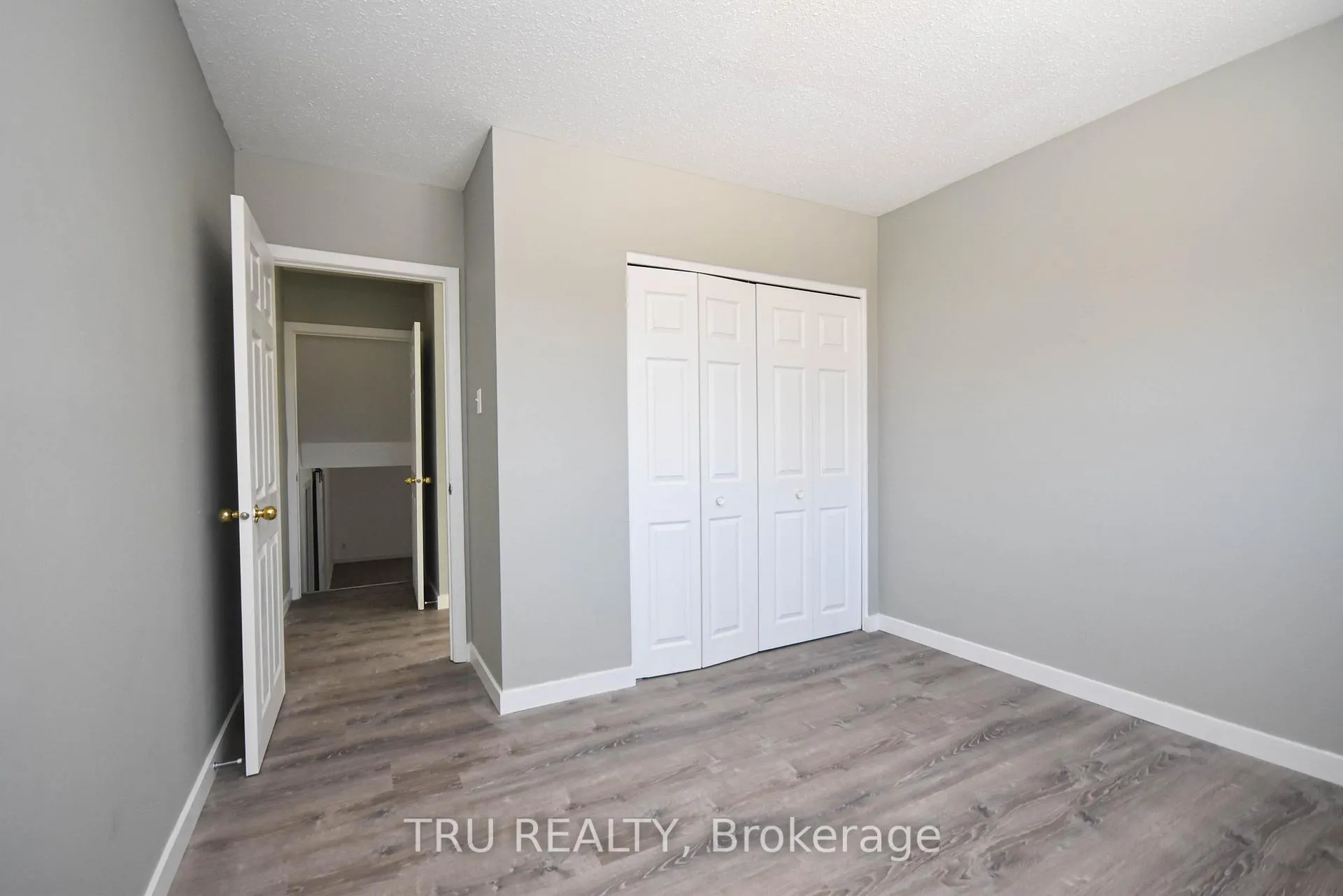 Photo 14 of 1847 Walkley Road, Ottawa, Guildwood Estates - Urbandale Acres — HOMEH
