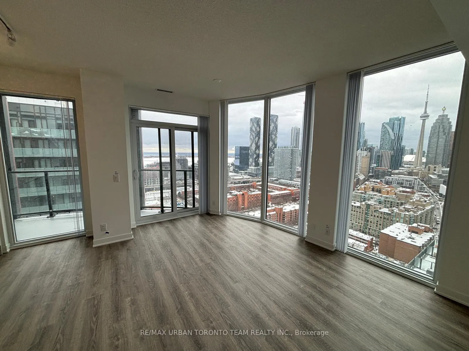 Photo 2 of Unit 3310, 180 Front Street E, Toronto, Moss Park — HOMEH