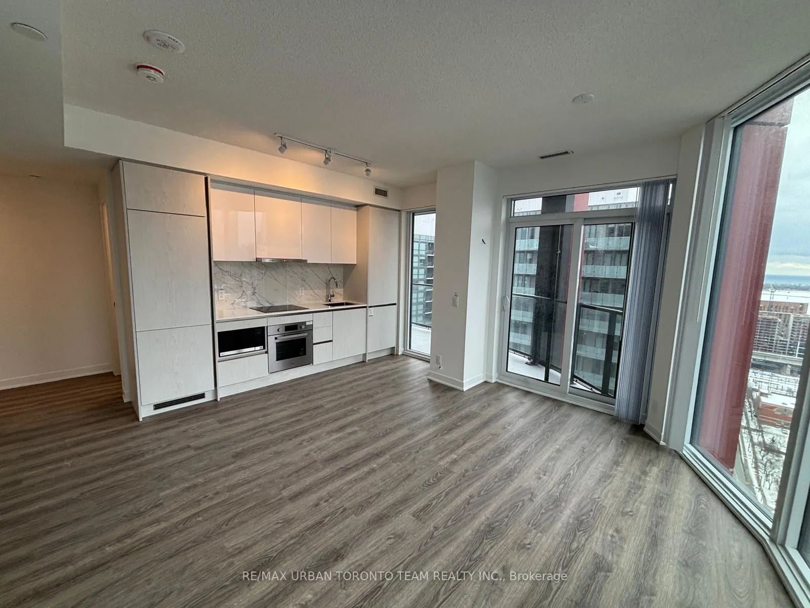 Photo 3 of Unit 3310, 180 Front Street E, Toronto, Moss Park — HOMEH