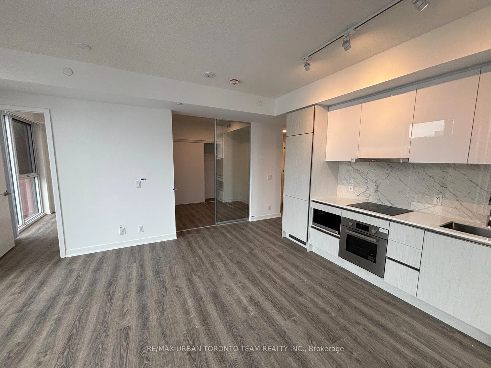 Photo 5 of Unit 3310, 180 Front Street E, Toronto, Moss Park — HOMEH
