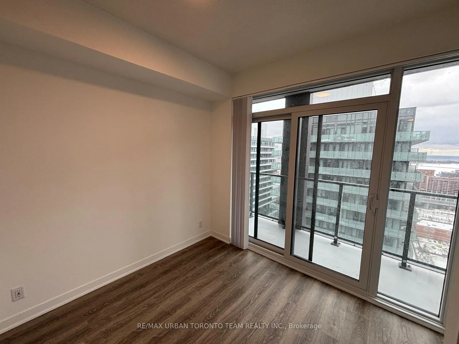 Photo 6 of Unit 3310, 180 Front Street E, Toronto, Moss Park — HOMEH