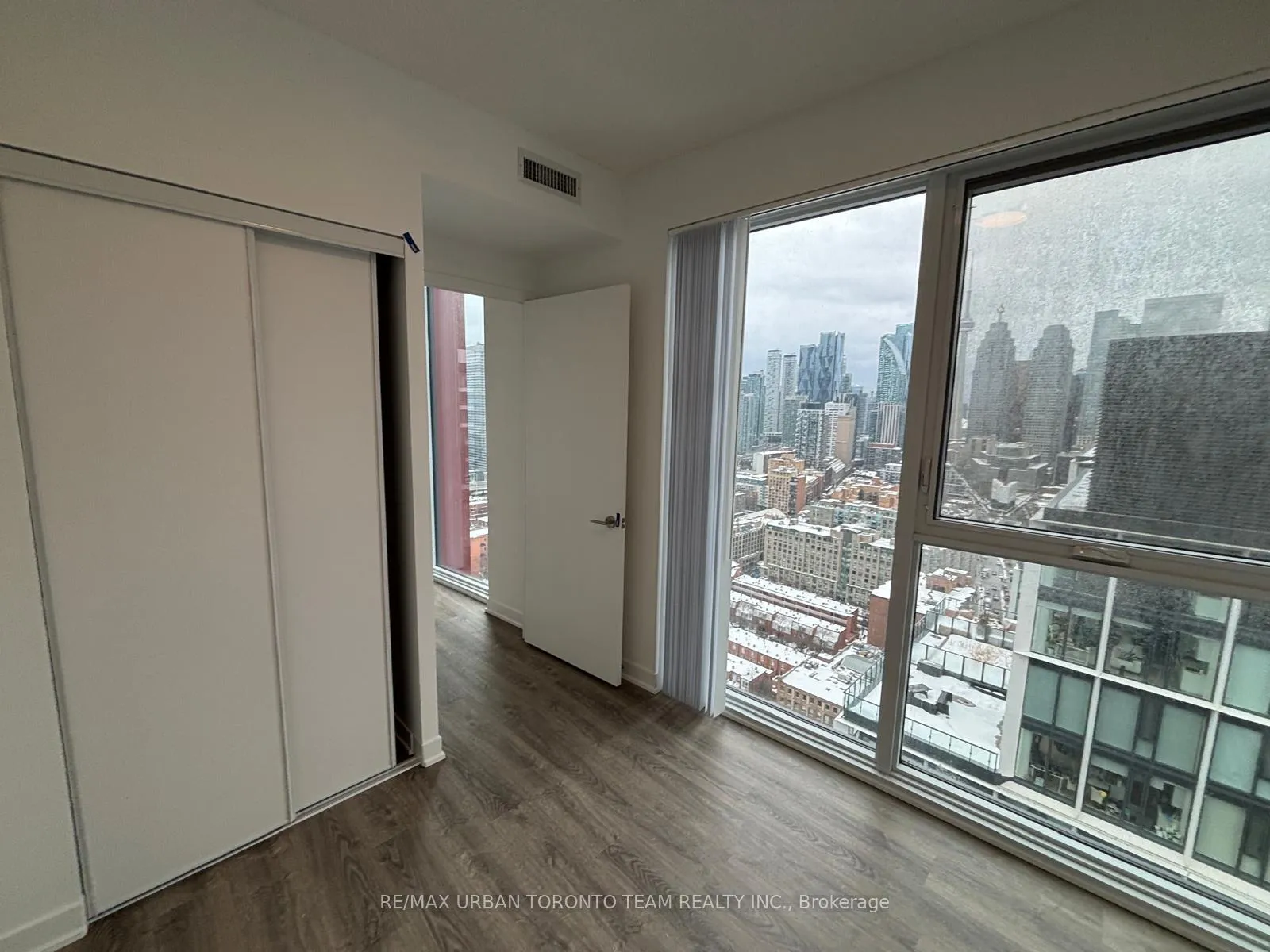 Photo 12 of Unit 3310, 180 Front Street E, Toronto, Moss Park — HOMEH