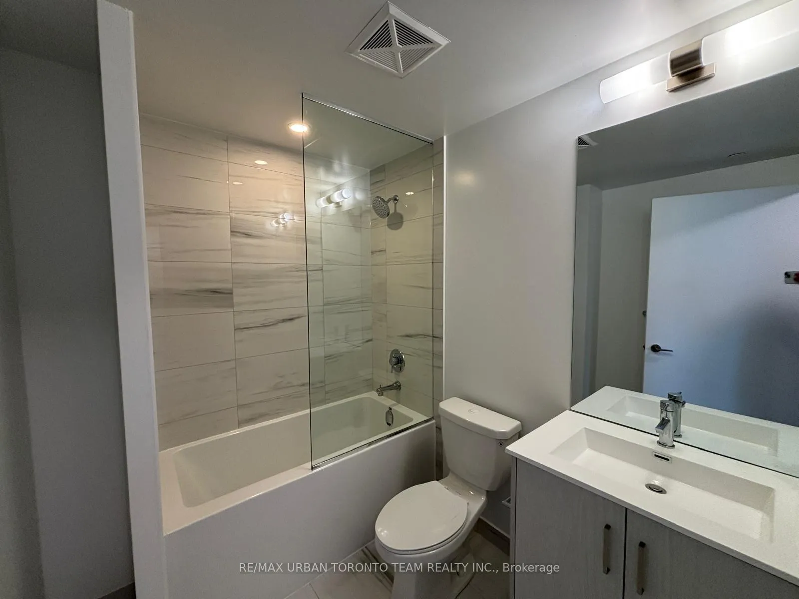 Photo 14 of Unit 3310, 180 Front Street E, Toronto, Moss Park — HOMEH