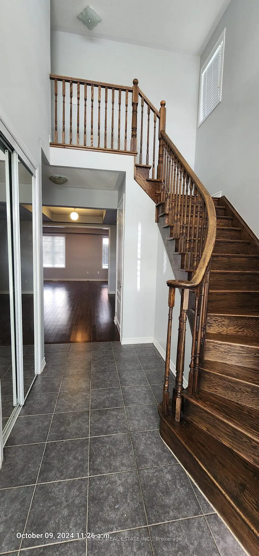 Photo 7 of 64 Enford Crescent, Brampton, Northwest Brampton — HOMEH