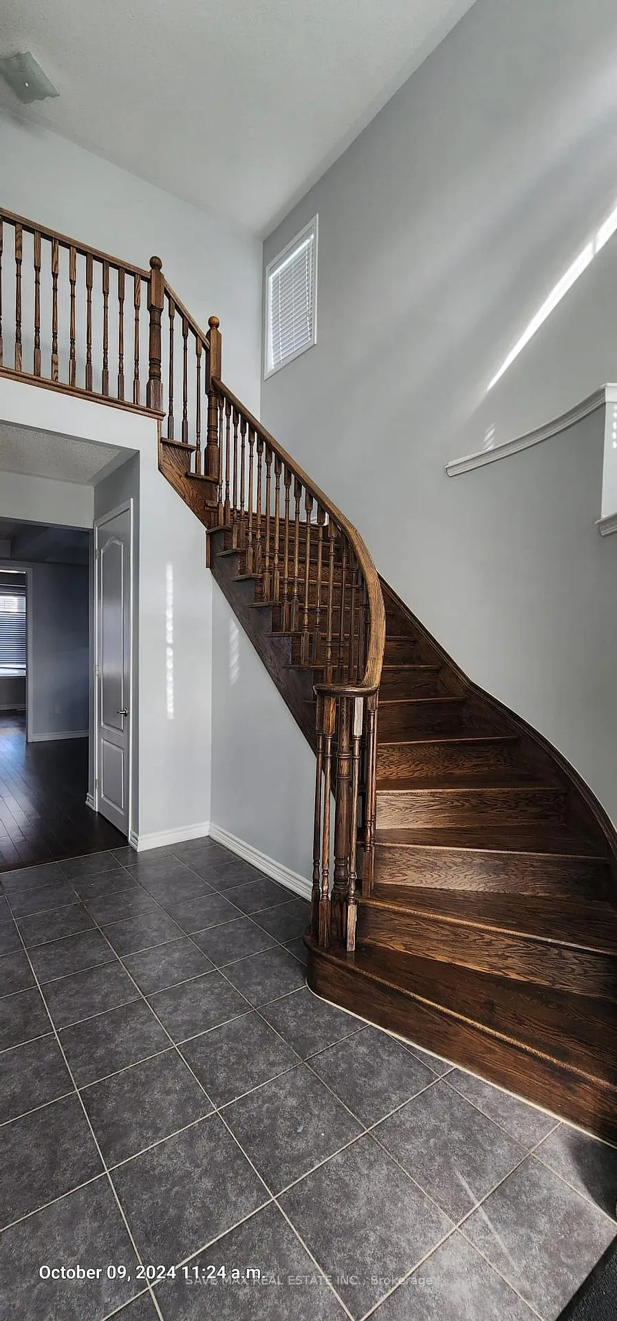 Photo 10 of 64 Enford Crescent, Brampton, Northwest Brampton — HOMEH