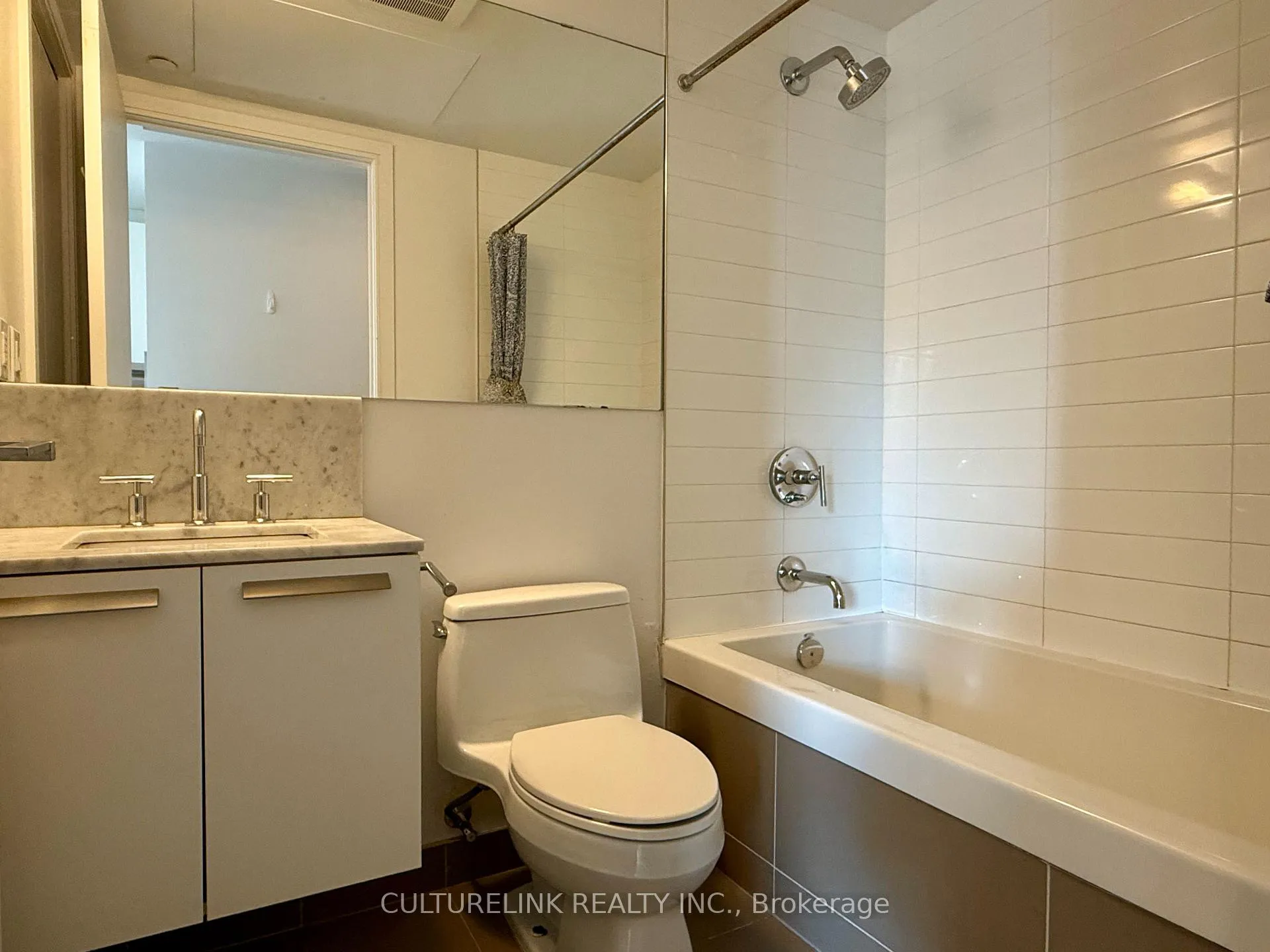 Photo 8 of Unit 1006, 42 Charles Street E, Toronto, Church-Yonge Corridor — HOMEH