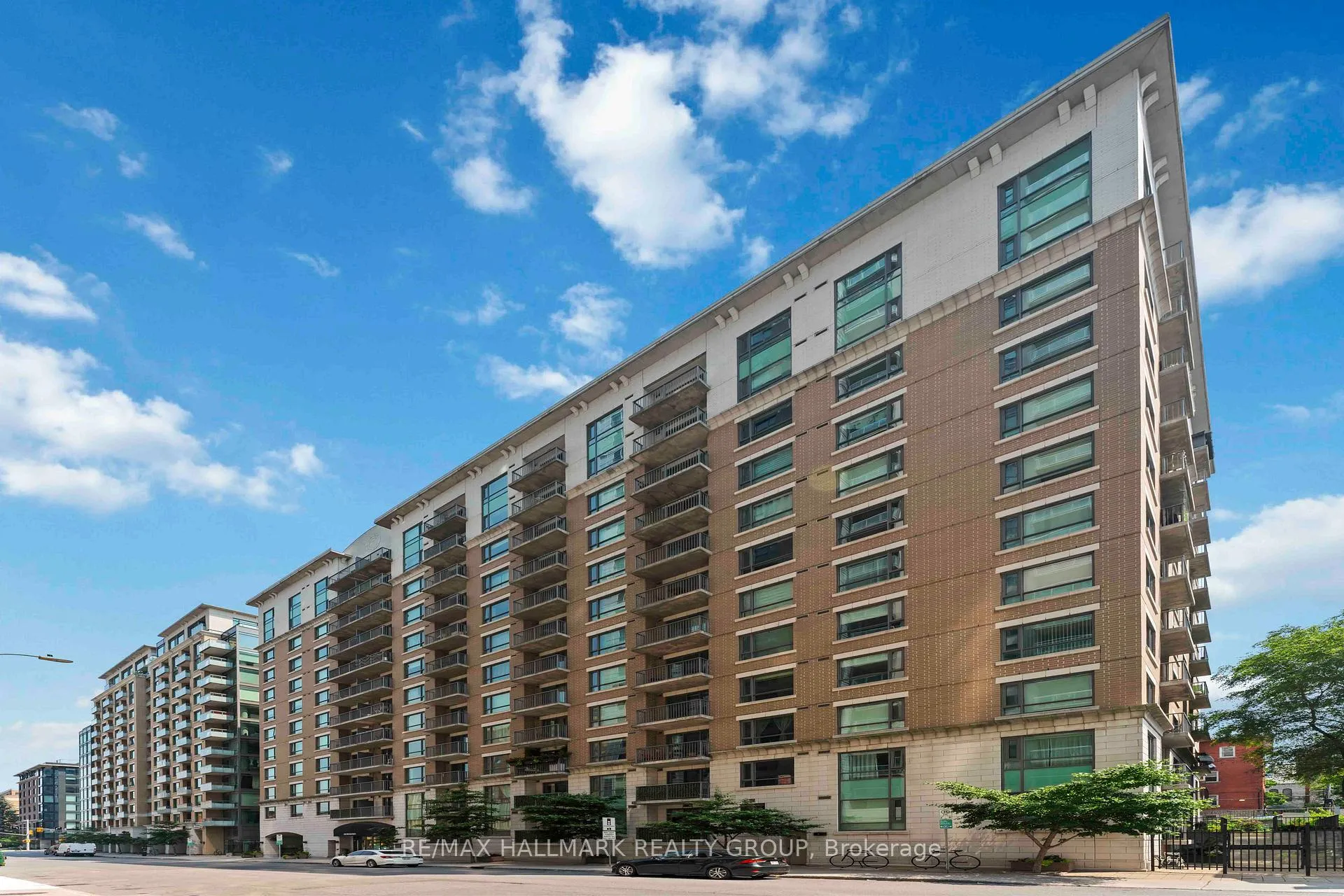 Front of Unit 808, 200 Besserer Street