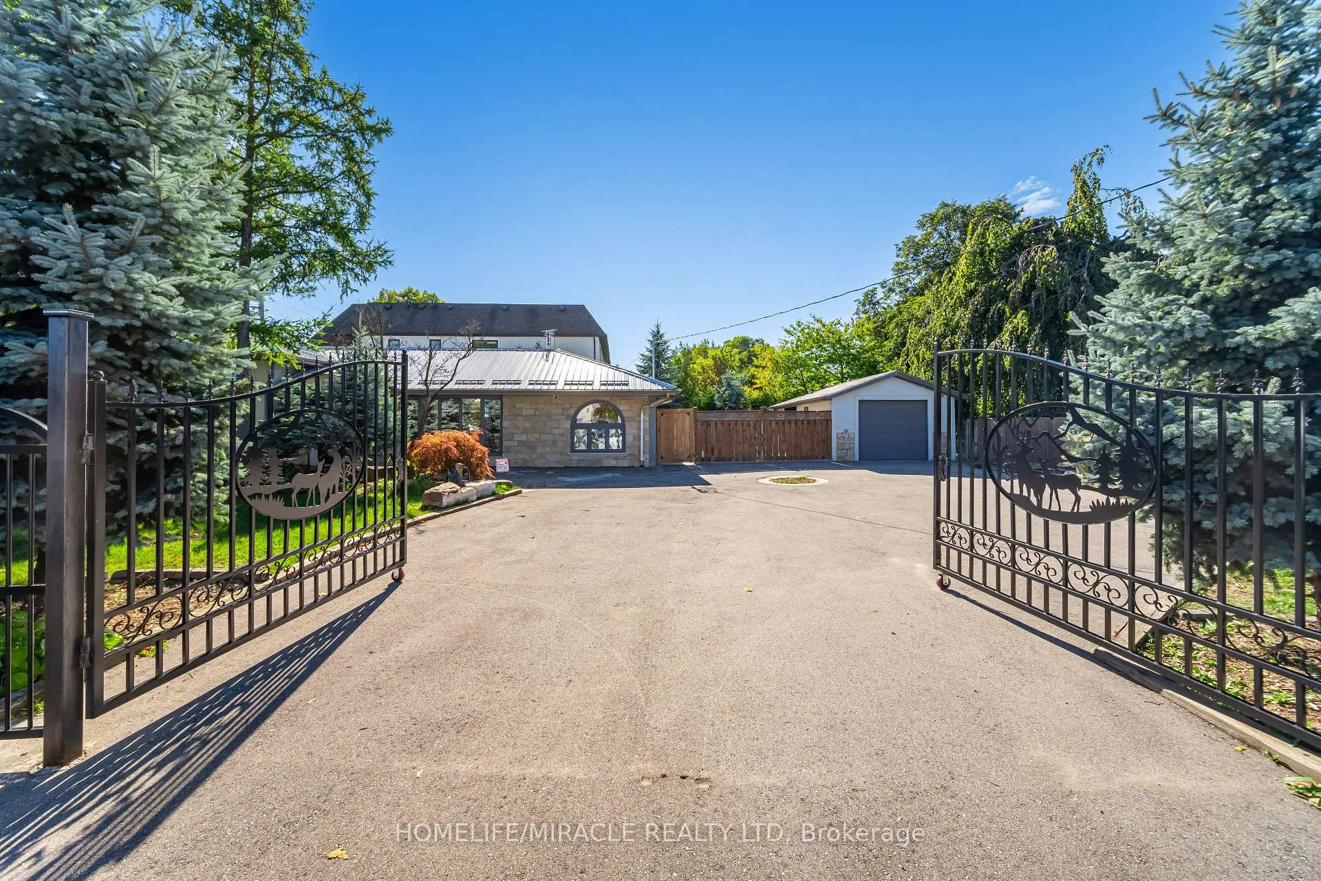 Photo 2 of 308 Third Line, Oakville, West — HOMEH