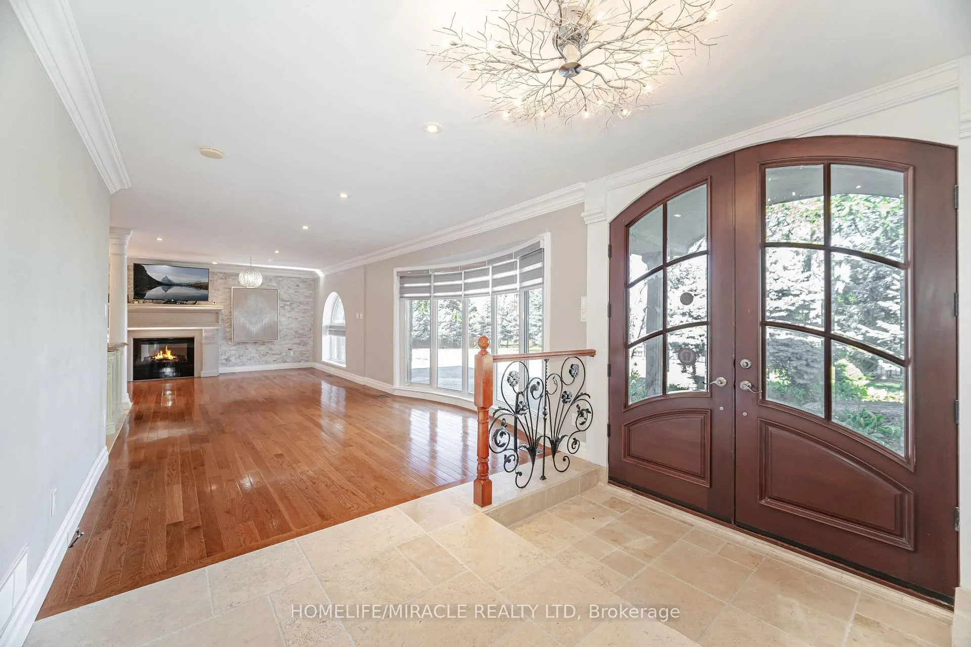 Photo 9 of 308 Third Line, Oakville, West — HOMEH