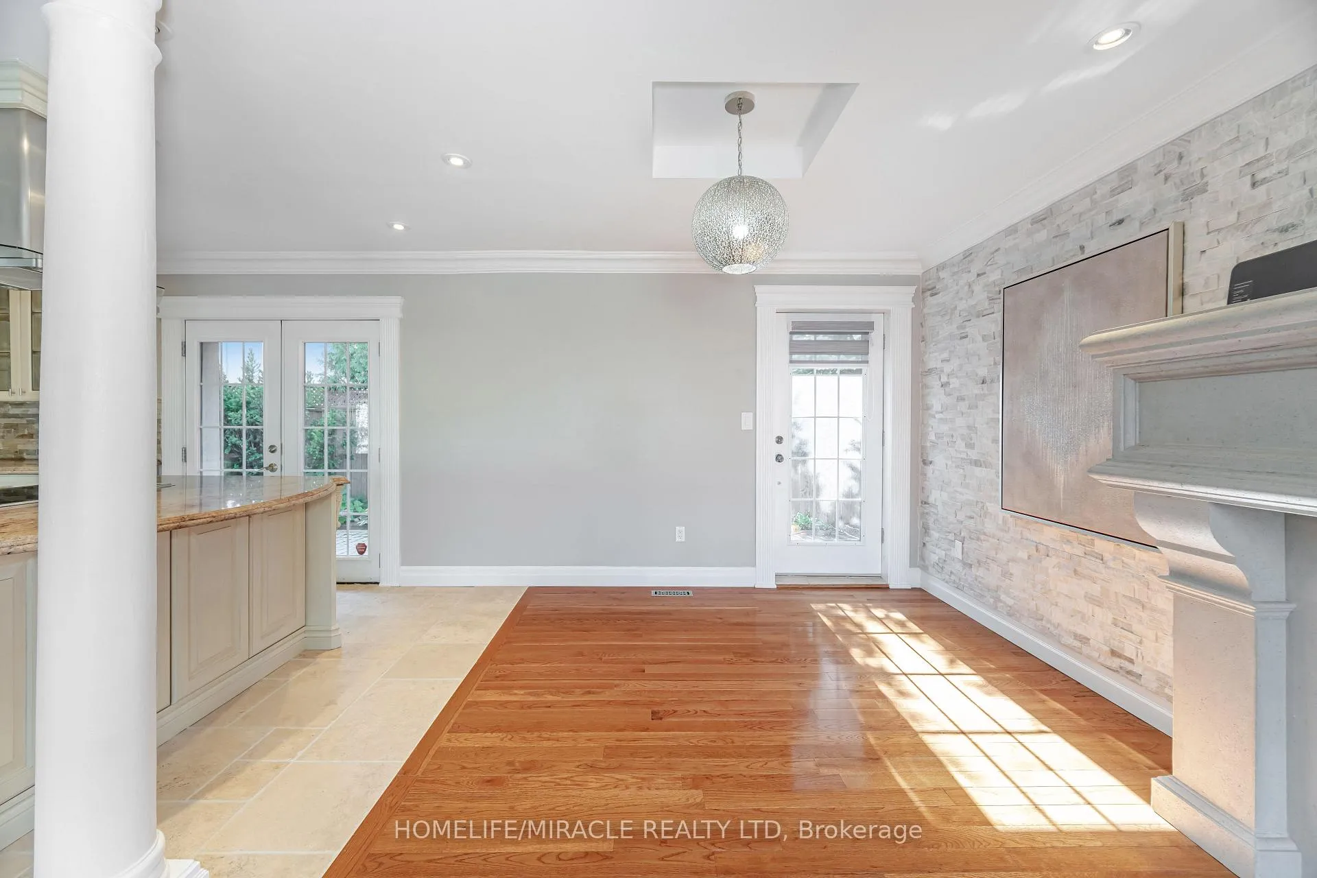 Photo 13 of 308 Third Line, Oakville, West — HOMEH