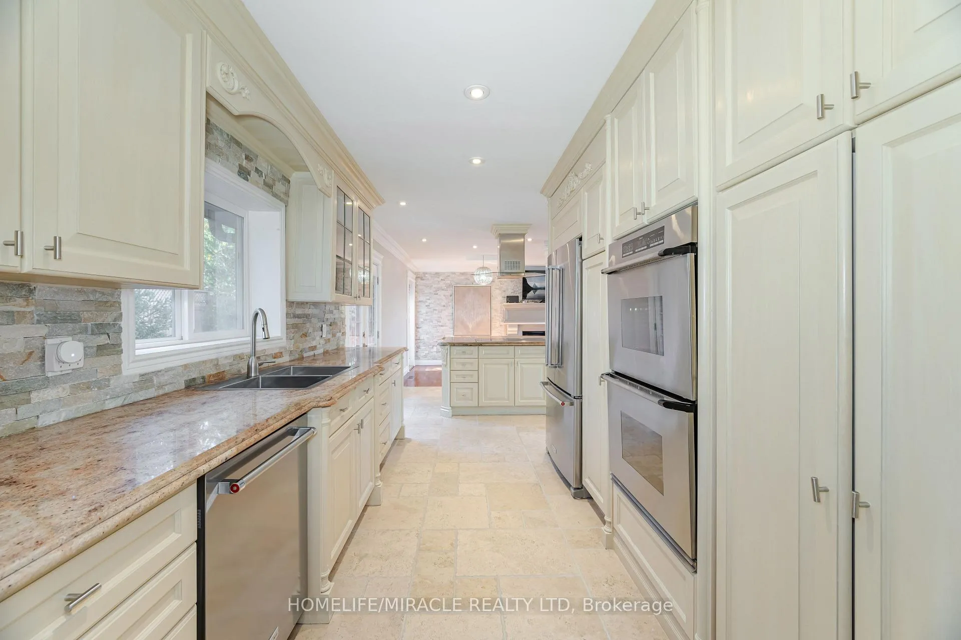 Photo 18 of 308 Third Line, Oakville, West — HOMEH
