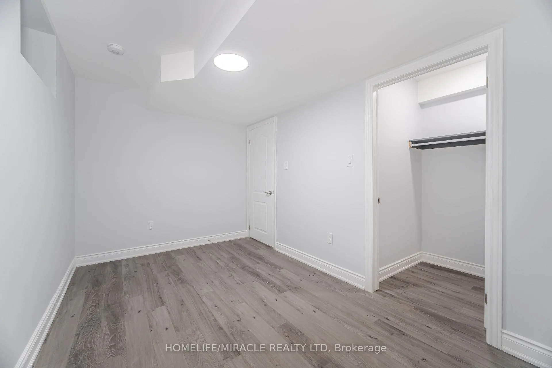 Photo 41 of 308 Third Line, Oakville, West — HOMEH