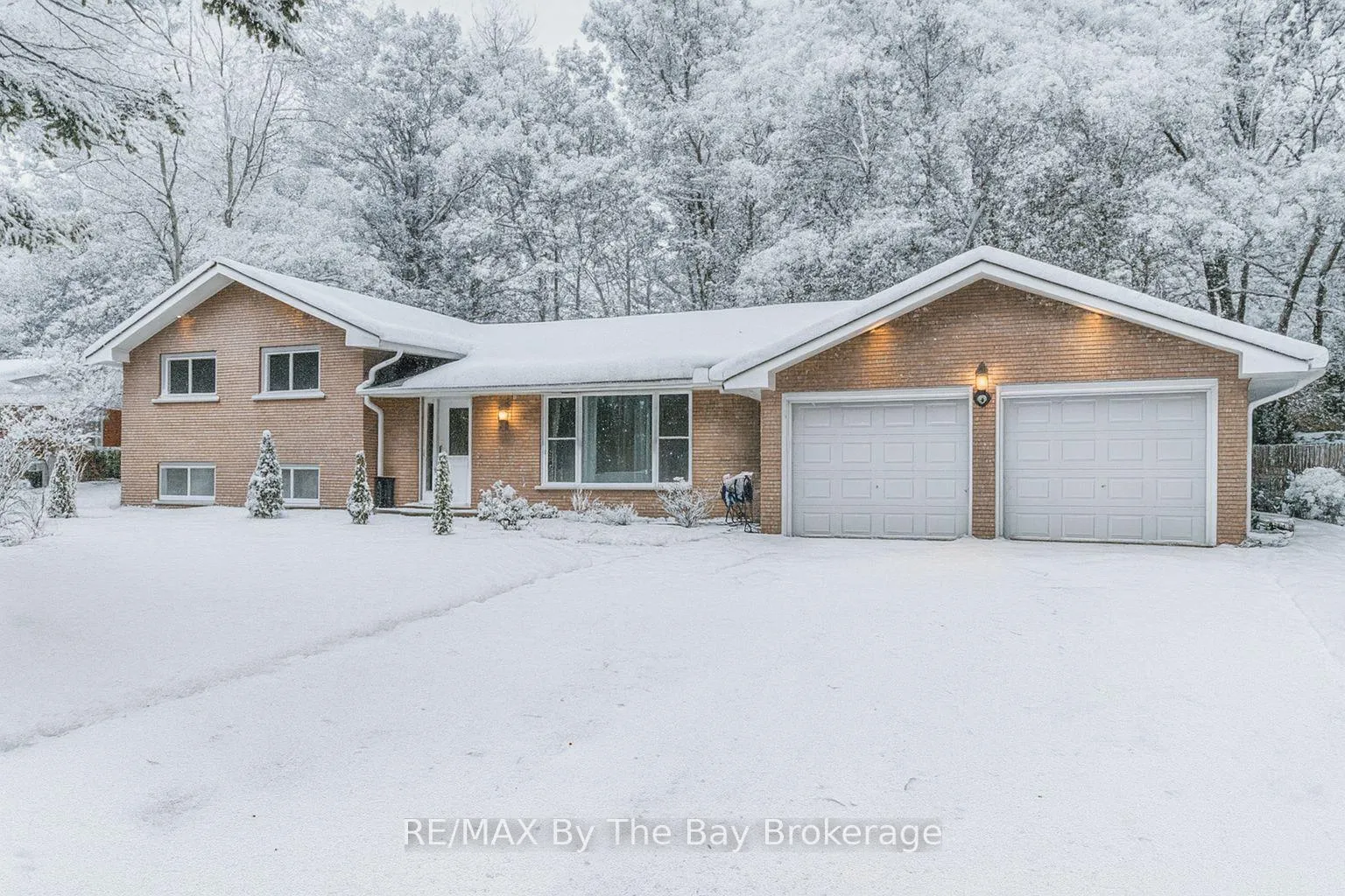 Photo 2 of 63 Rodrium Road, Wasaga Beach — HOMEH