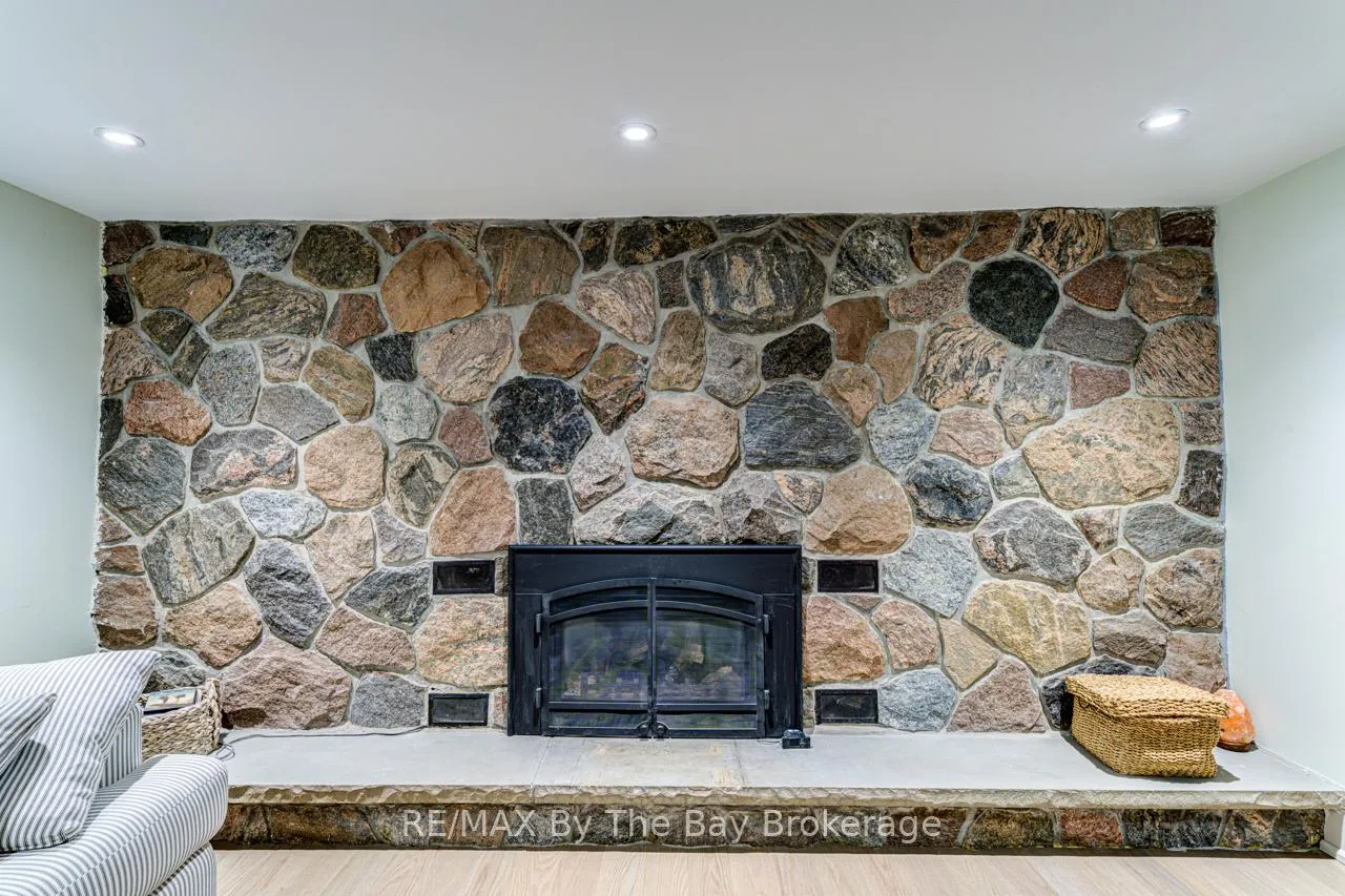 Photo 6 of 63 Rodrium Road, Wasaga Beach — HOMEH