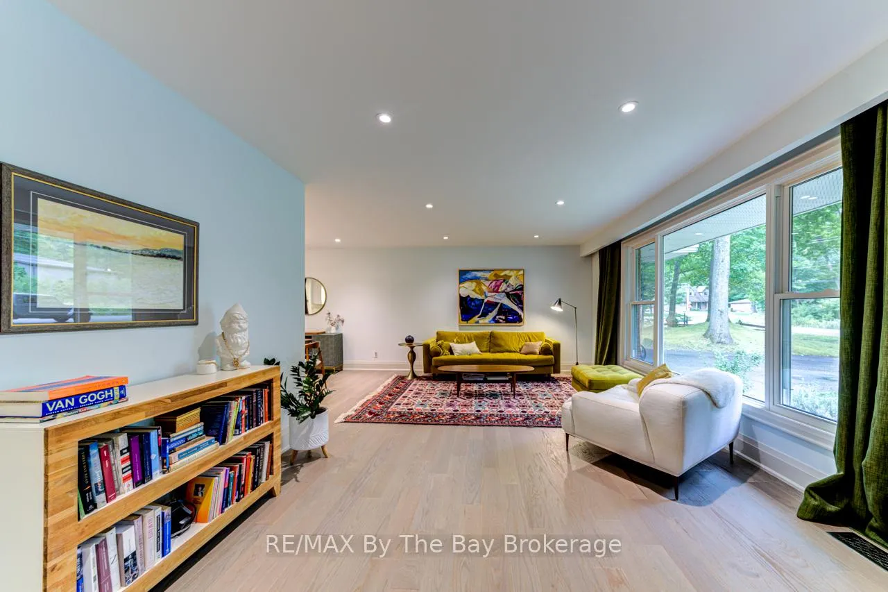 Photo 11 of 63 Rodrium Road, Wasaga Beach — HOMEH