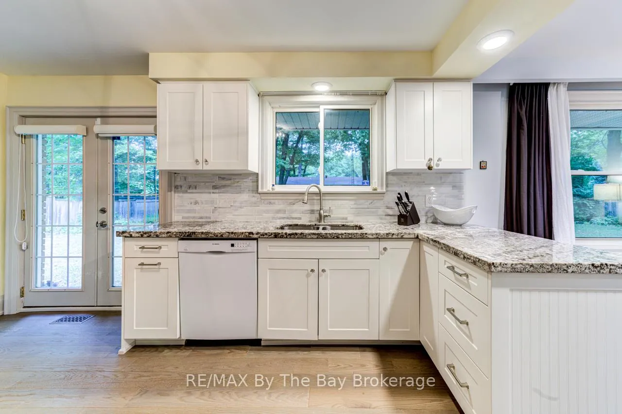 Photo 19 of 63 Rodrium Road, Wasaga Beach — HOMEH
