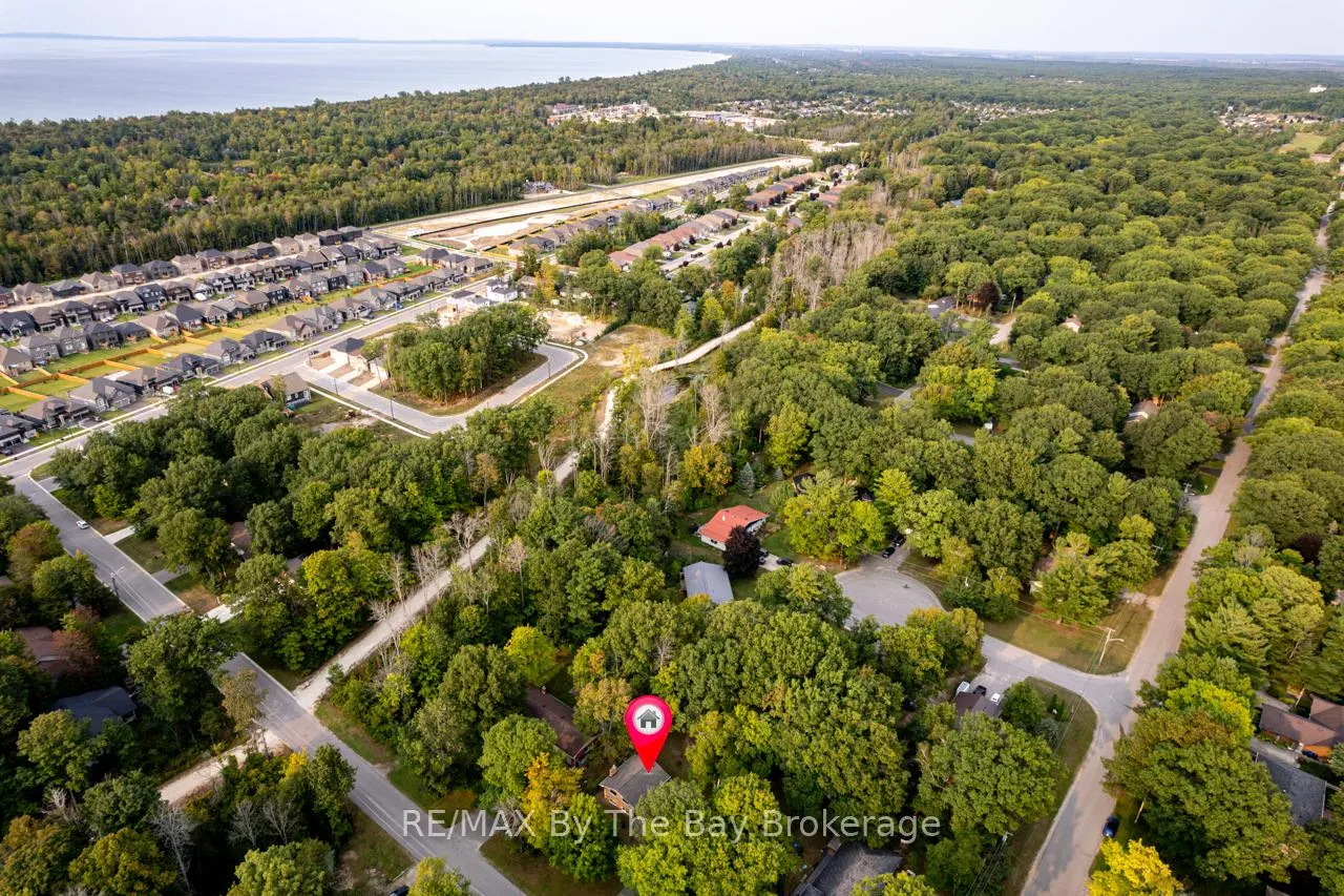 Photo 42 of 63 Rodrium Road, Wasaga Beach — HOMEH