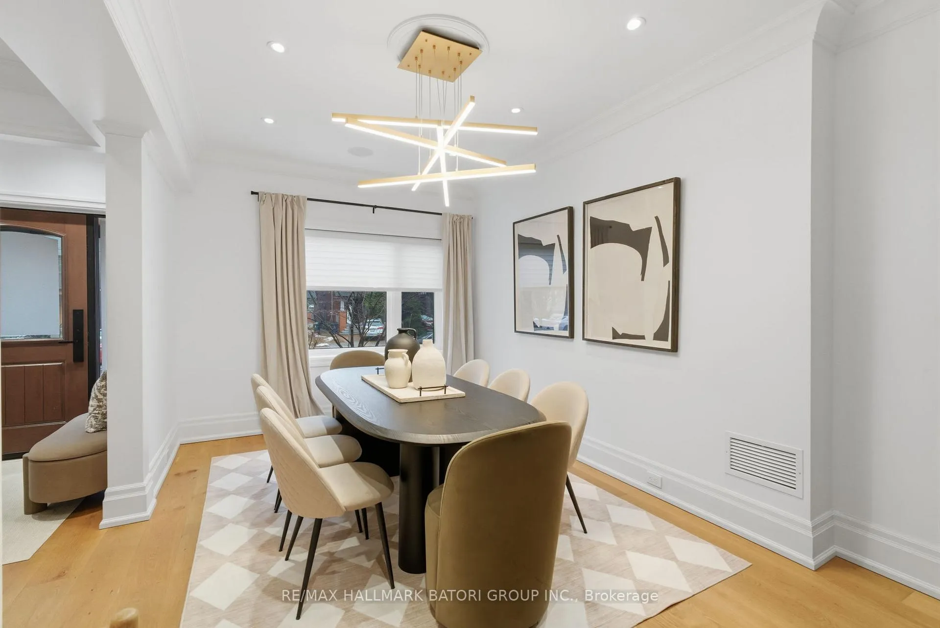 Photo 2 of 52 Stibbard Avenue, Toronto, Mount Pleasant East — HOMEH