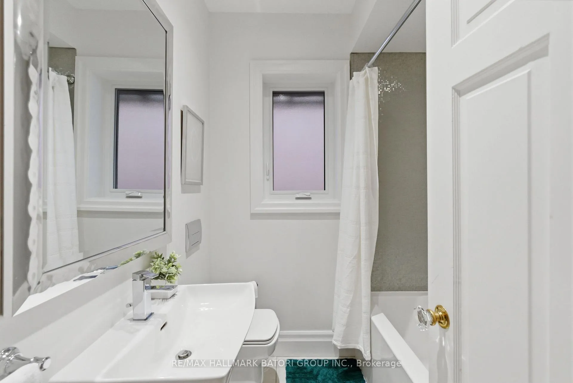 Photo 24 of 52 Stibbard Avenue, Toronto, Mount Pleasant East — HOMEH