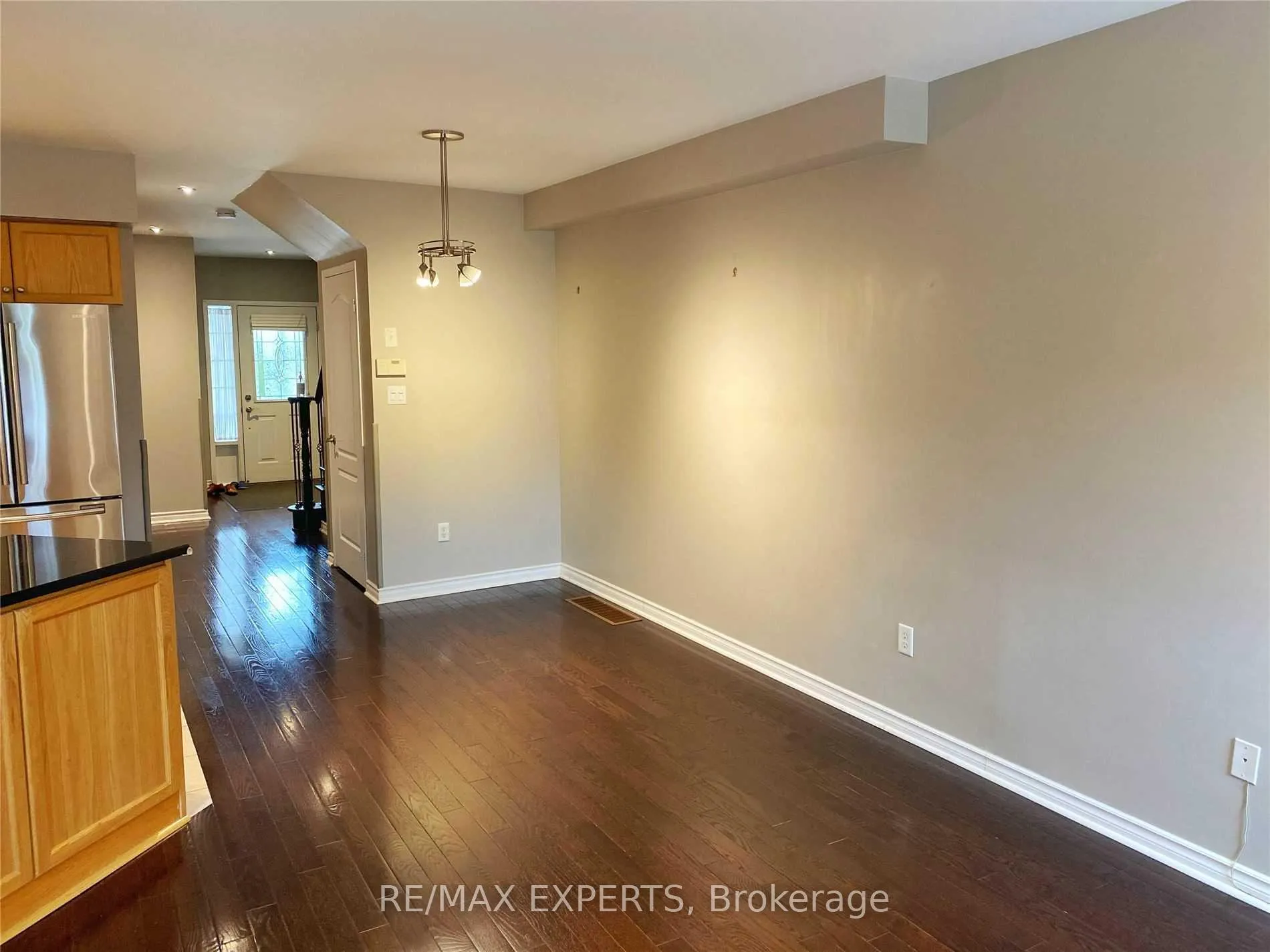Photo 4 of 202 Deepsprings Crescent, Vaughan, Vellore Village — HOMEH