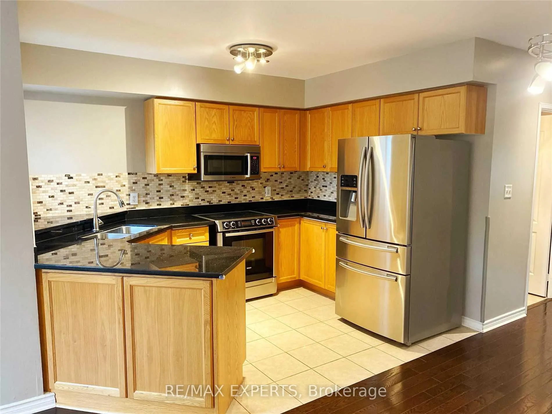 Photo 5 of 202 Deepsprings Crescent, Vaughan, Vellore Village — HOMEH