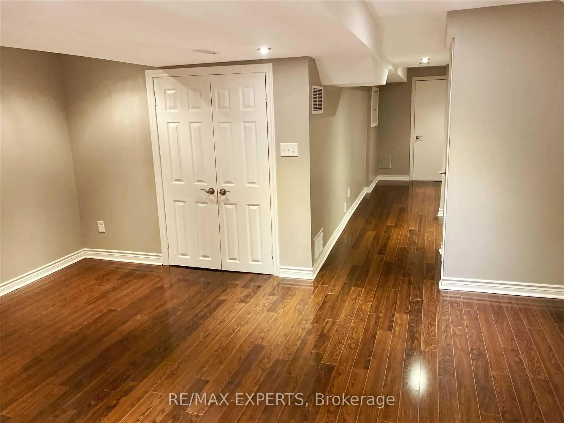 Photo 10 of 202 Deepsprings Crescent, Vaughan, Vellore Village — HOMEH