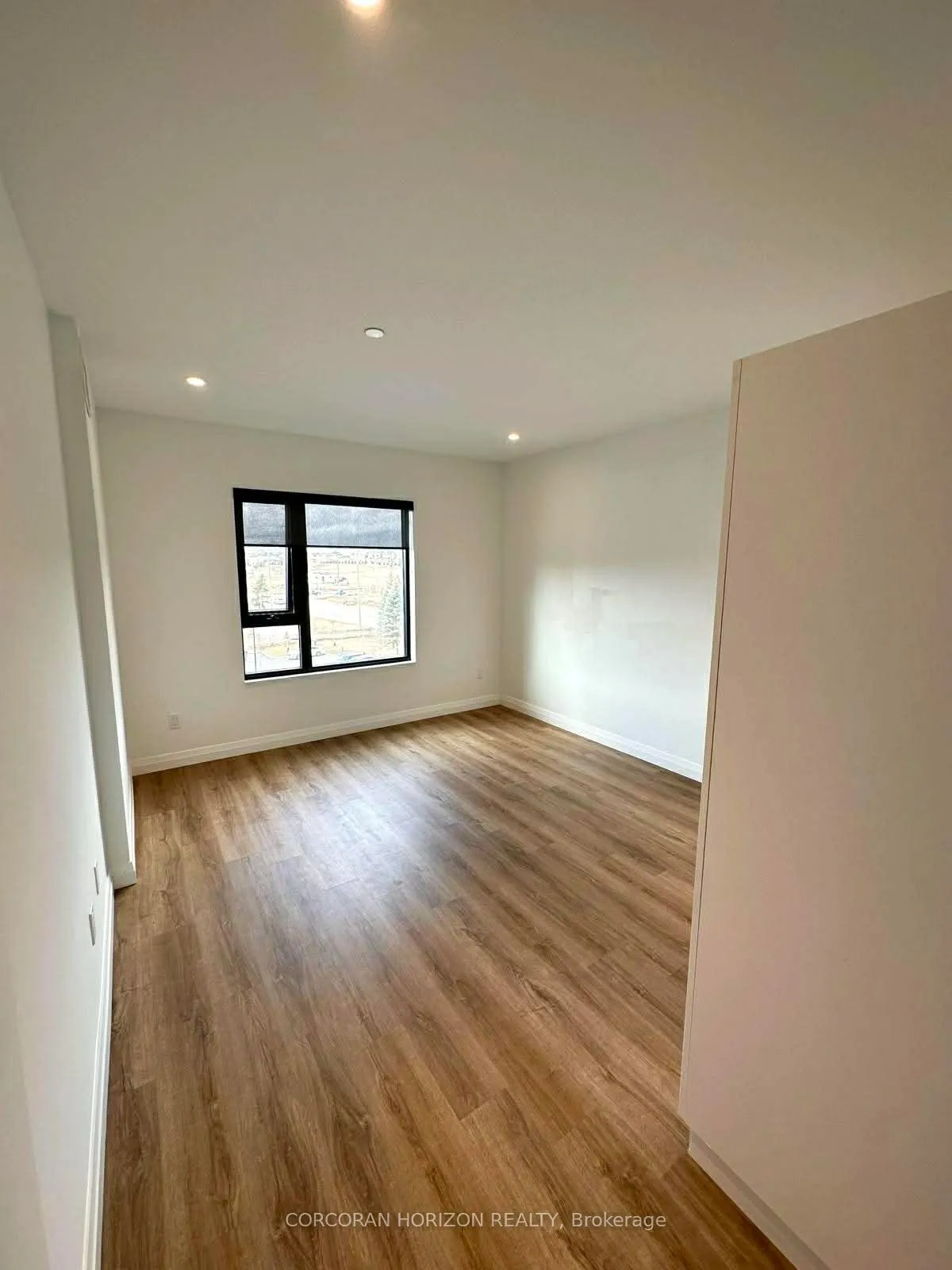 Photo 3 of Unit 418, 525 New Dundee Road, Kitchener — HOMEH