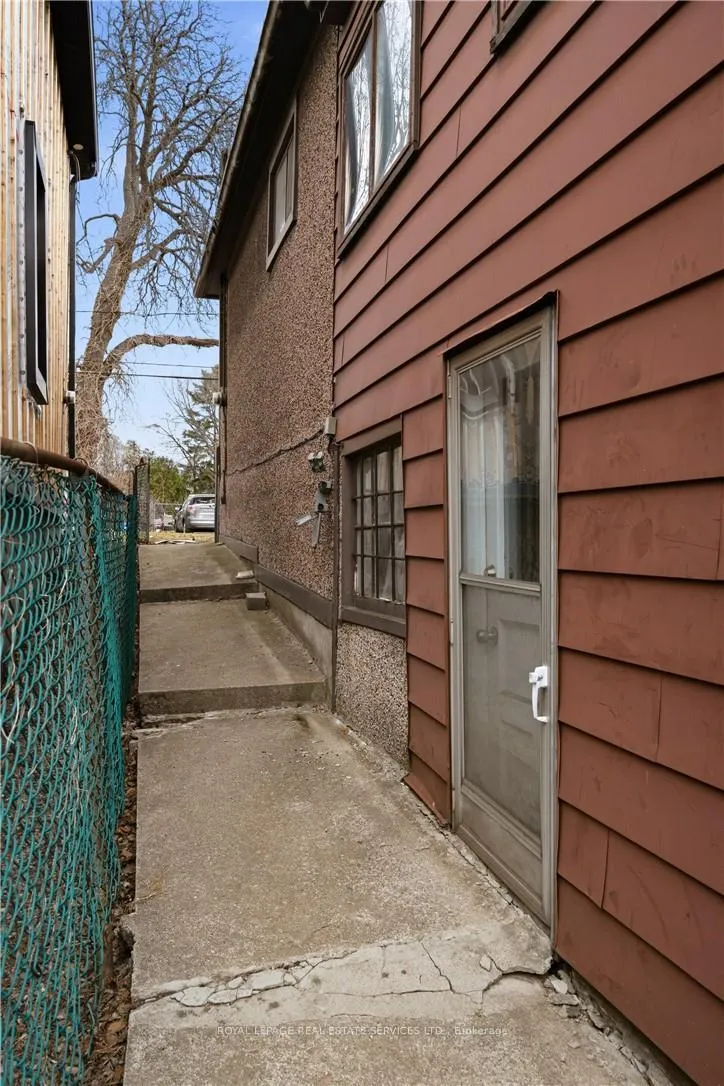 Photo 14 of 164 Maculay Street E, Hamilton, North End — HOMEH