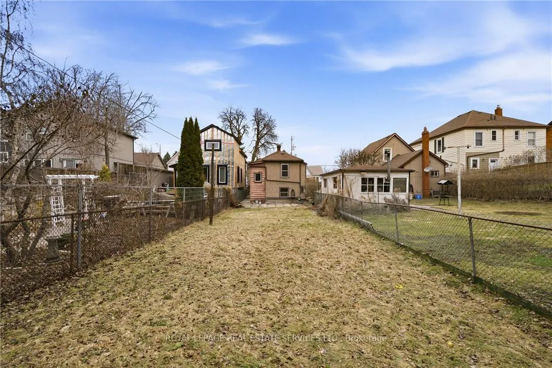 Photo 15 of 164 Maculay Street E, Hamilton, North End — HOMEH