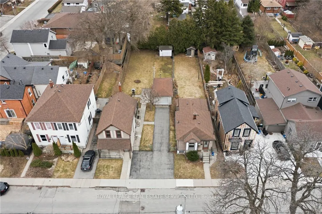 Photo 16 of 164 Maculay Street E, Hamilton, North End — HOMEH