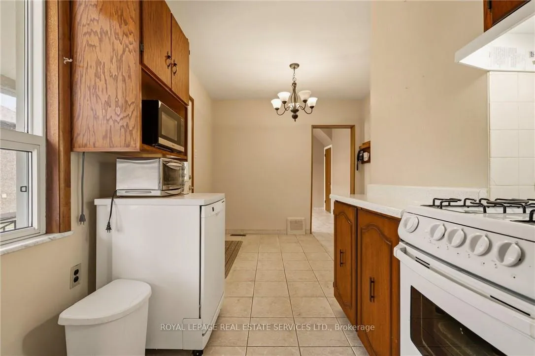 Photo 30 of 164 Maculay Street E, Hamilton, North End — HOMEH