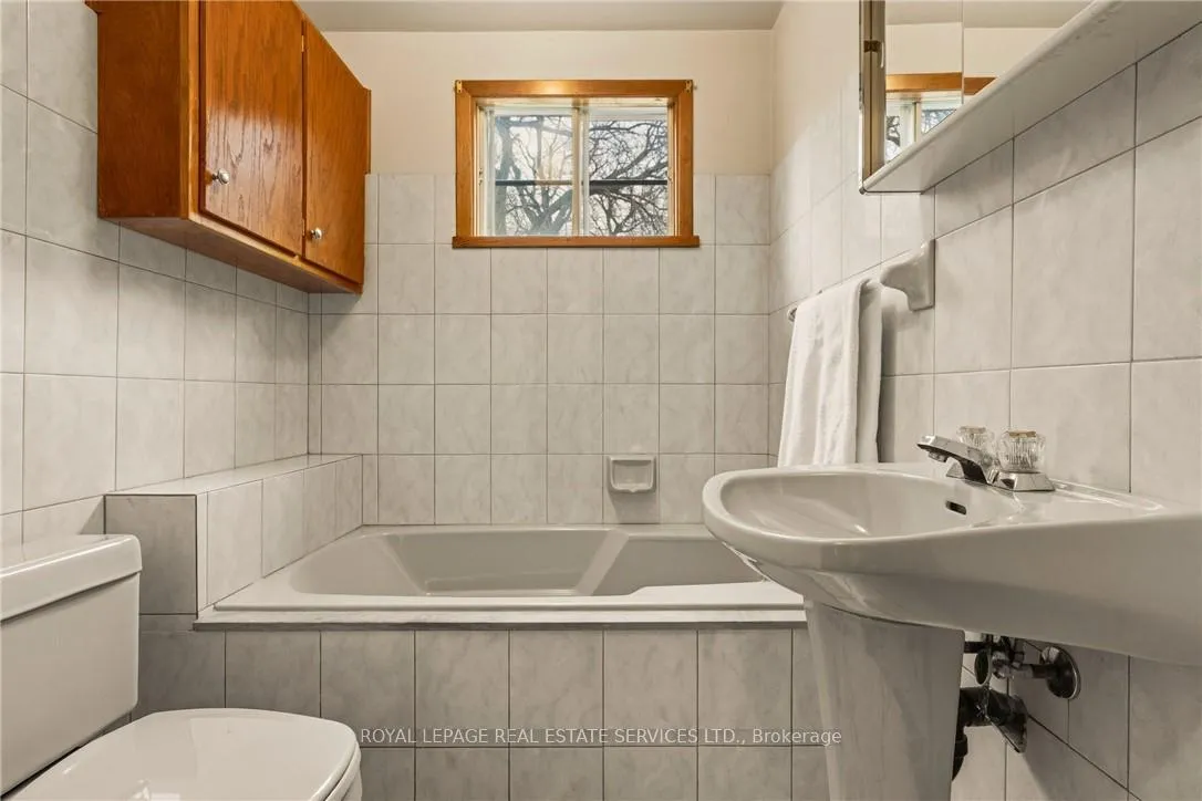 Photo 34 of 164 Maculay Street E, Hamilton, North End — HOMEH