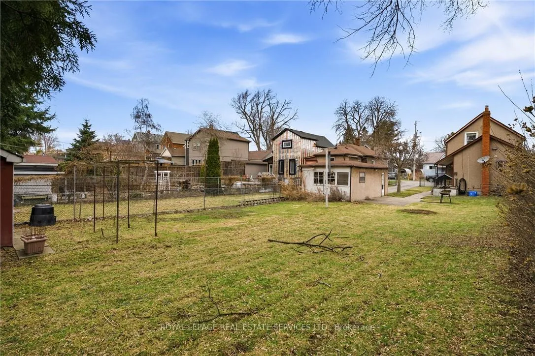 Photo 38 of 164 Maculay Street E, Hamilton, North End — HOMEH