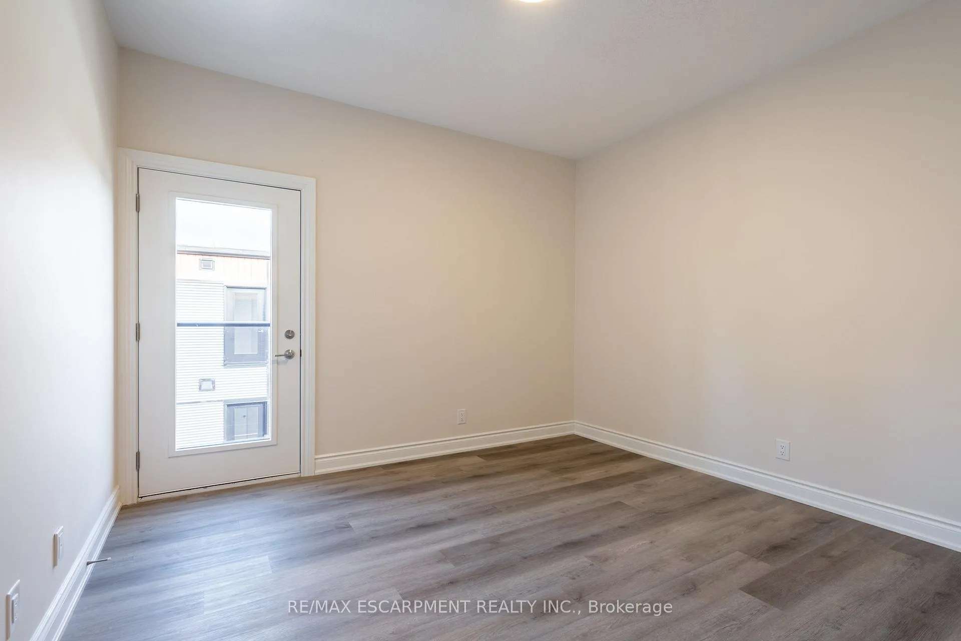 Photo 15 of Unit 304, 259 King Street E, Hamilton, Stoney Creek — HOMEH