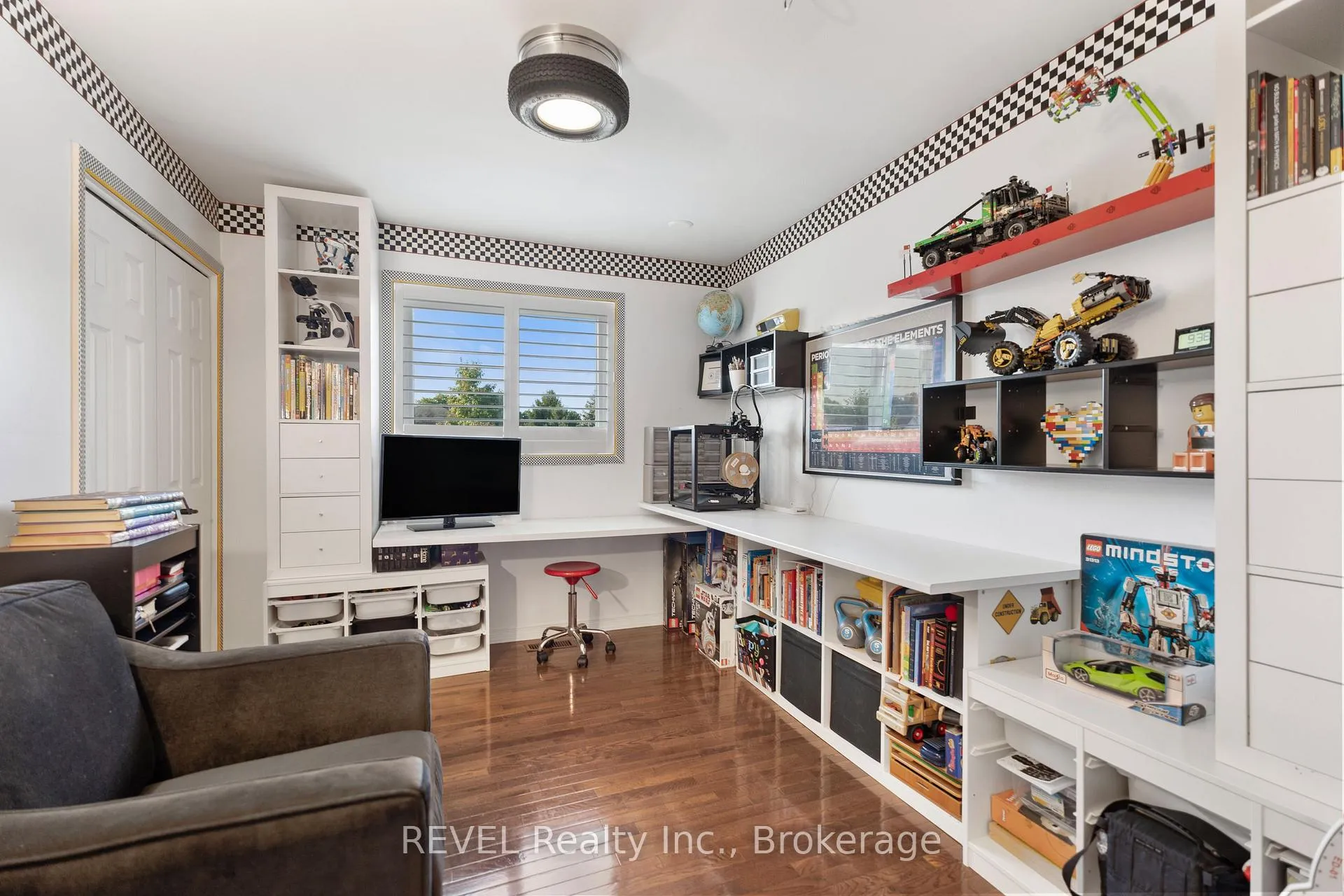 Photo 17 of 1 Spartan Court, St. Catharines, Martindale Pond — HOMEH