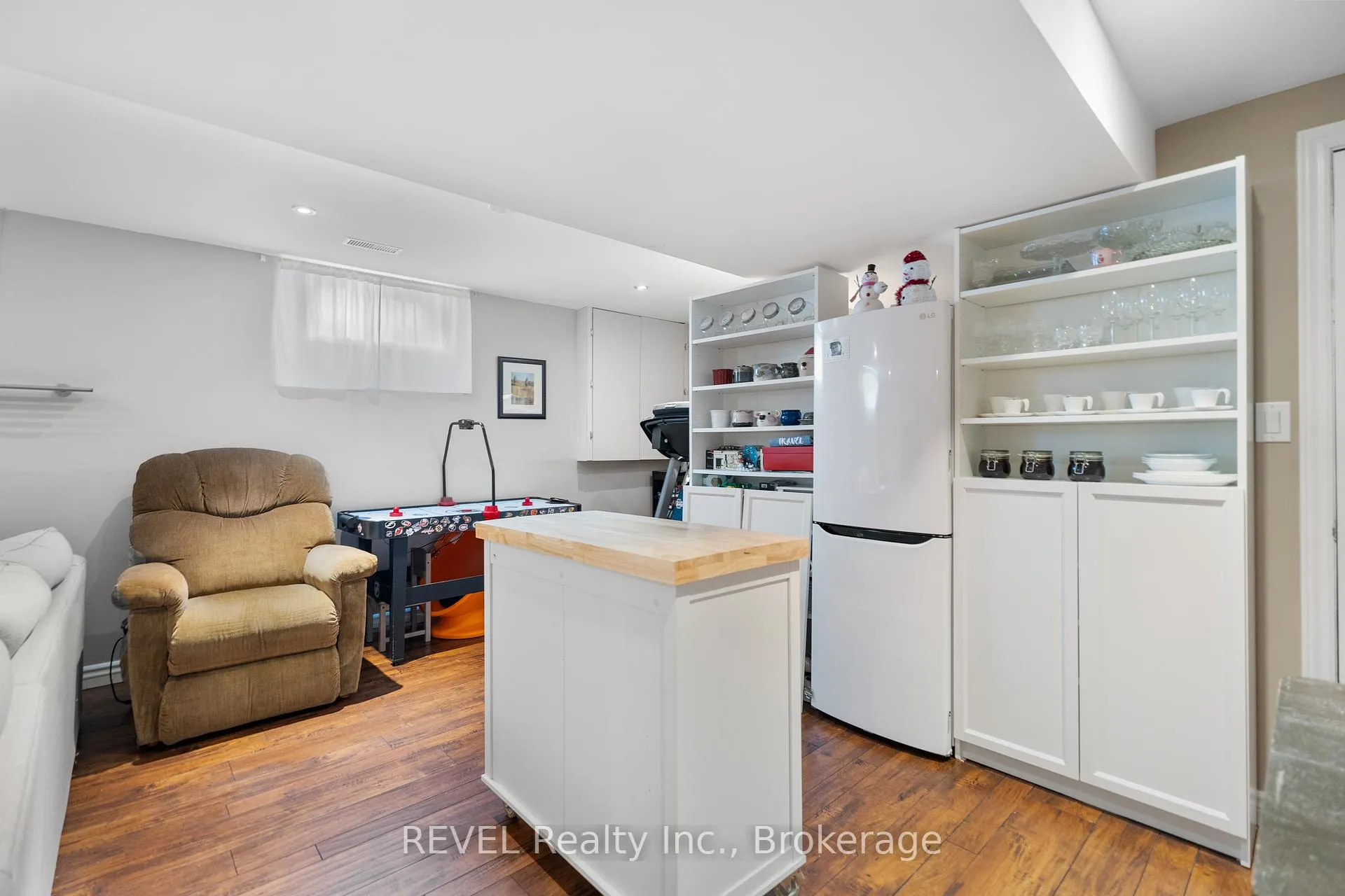Photo 33 of 1 Spartan Court, St. Catharines, Martindale Pond — HOMEH