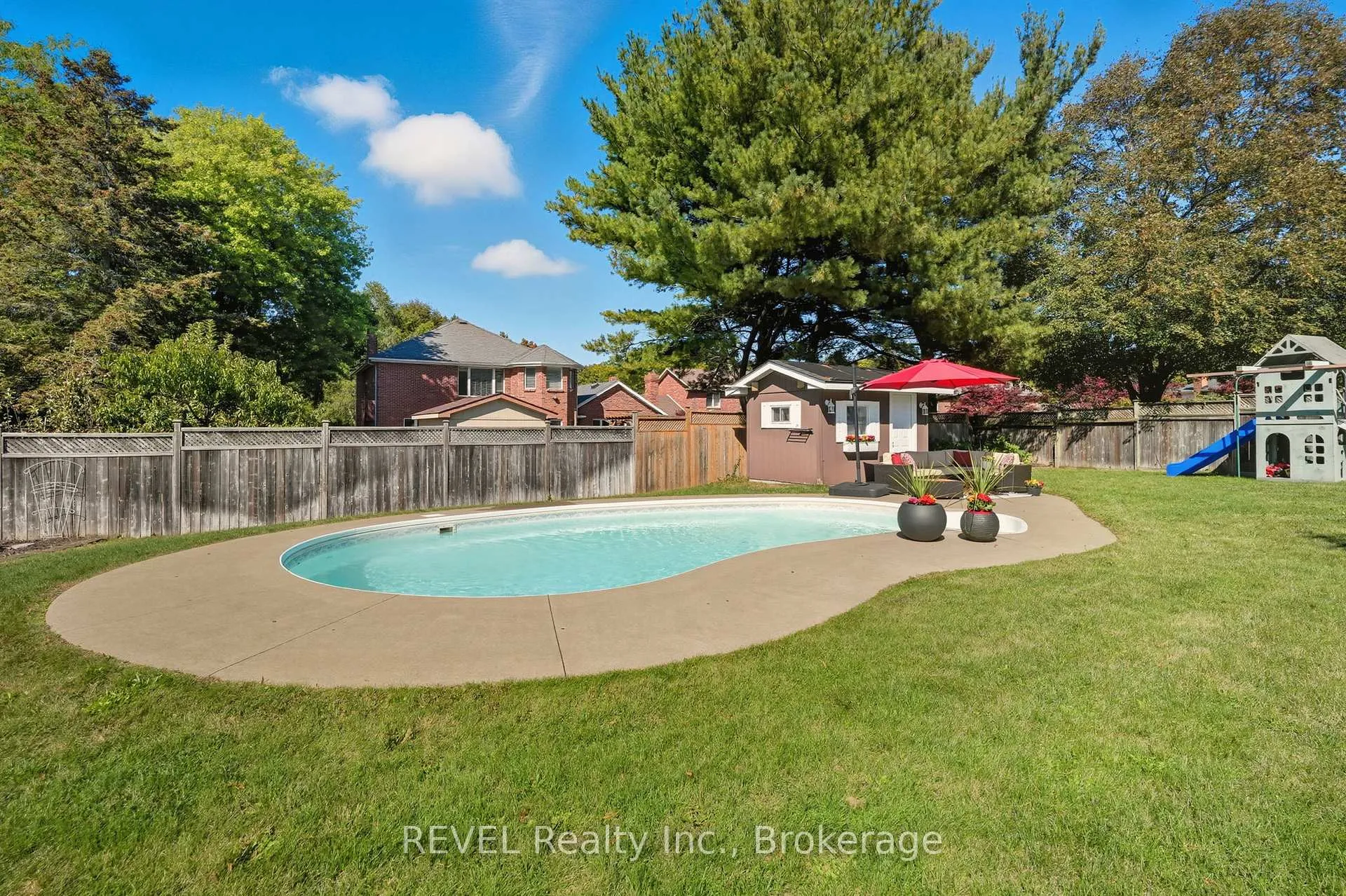Photo 20 of 1 Spartan Court, St. Catharines, Martindale Pond — HOMEH