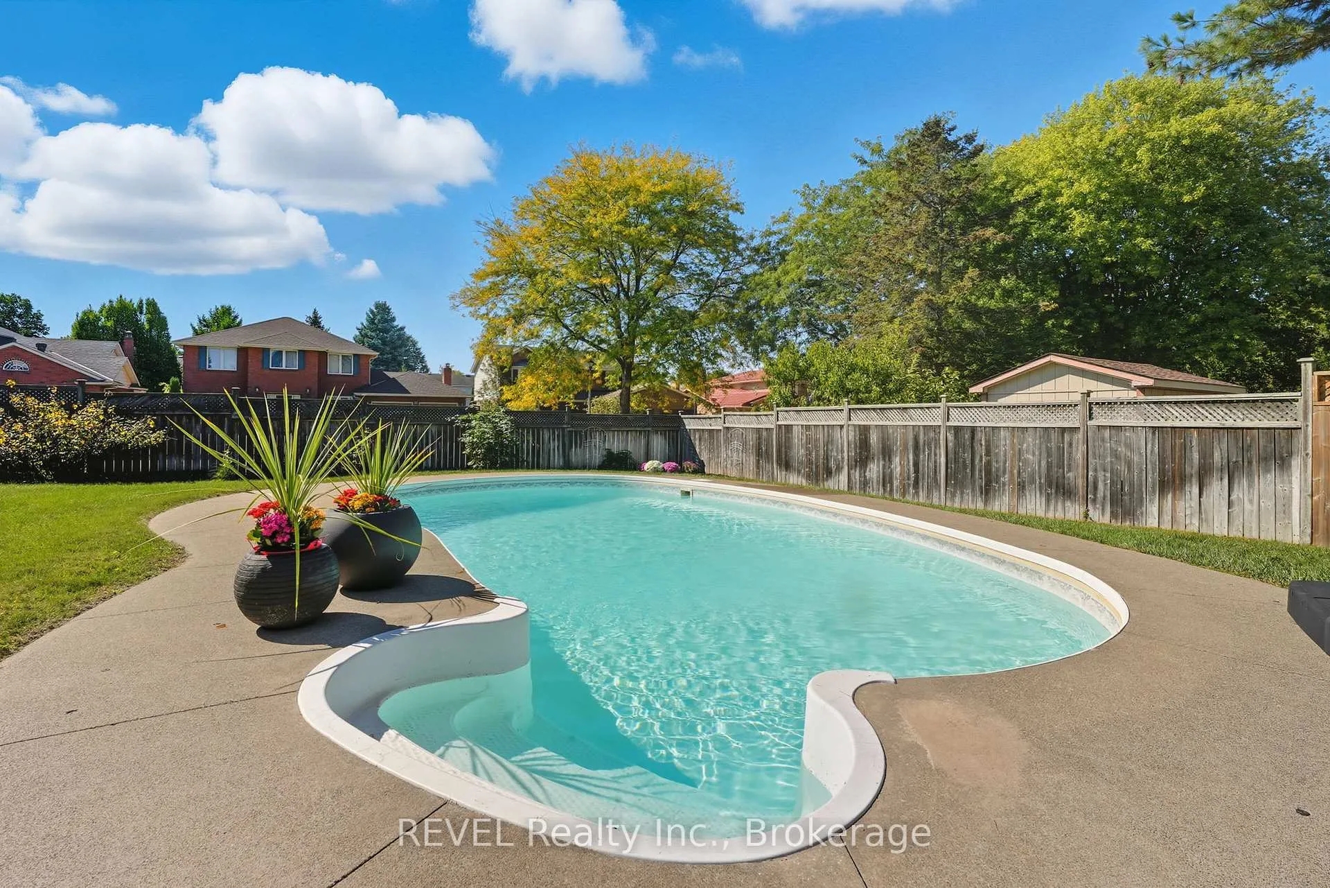 Photo 21 of 1 Spartan Court, St. Catharines, Martindale Pond — HOMEH