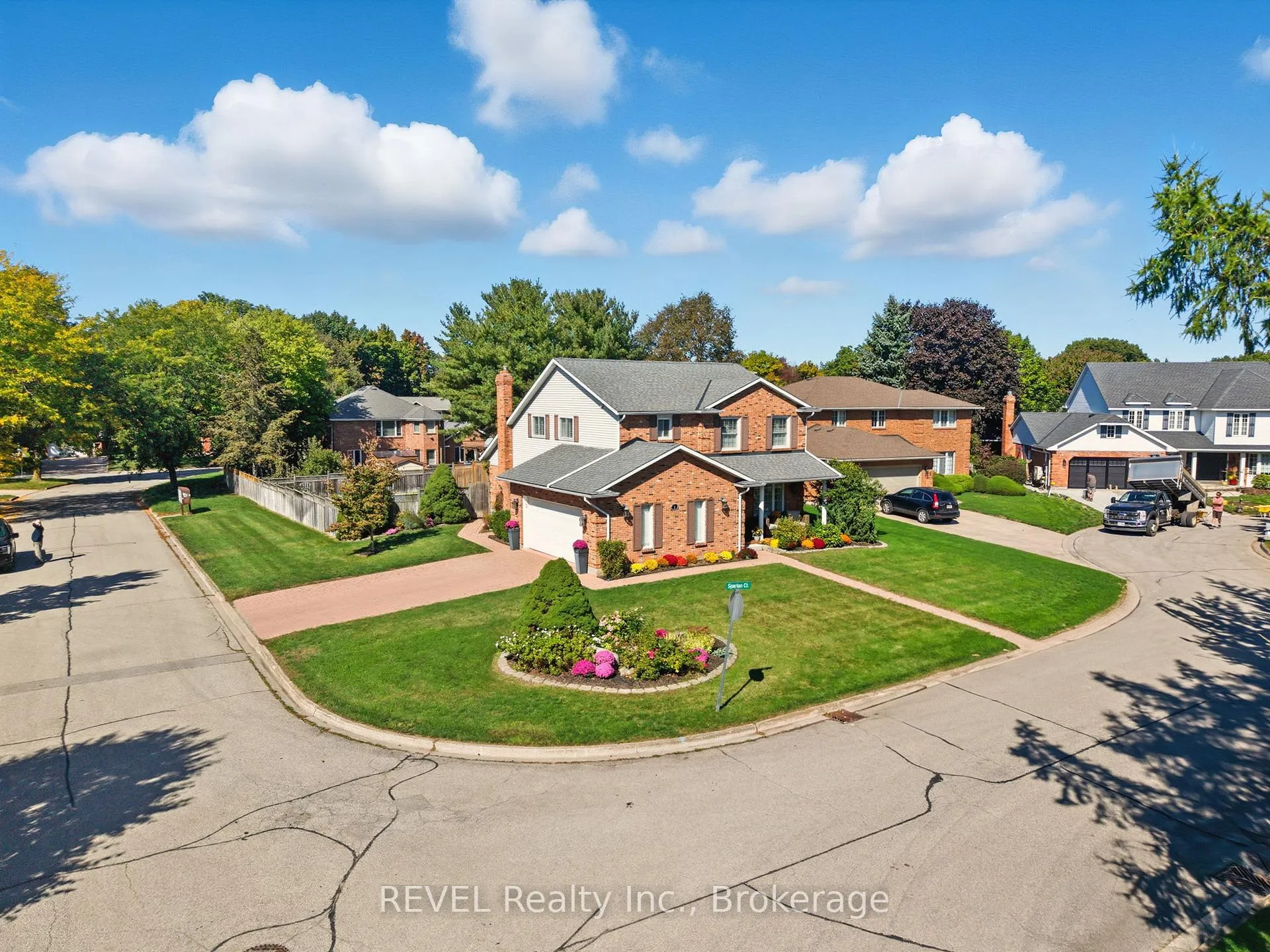 Photo 24 of 1 Spartan Court, St. Catharines, Martindale Pond — HOMEH