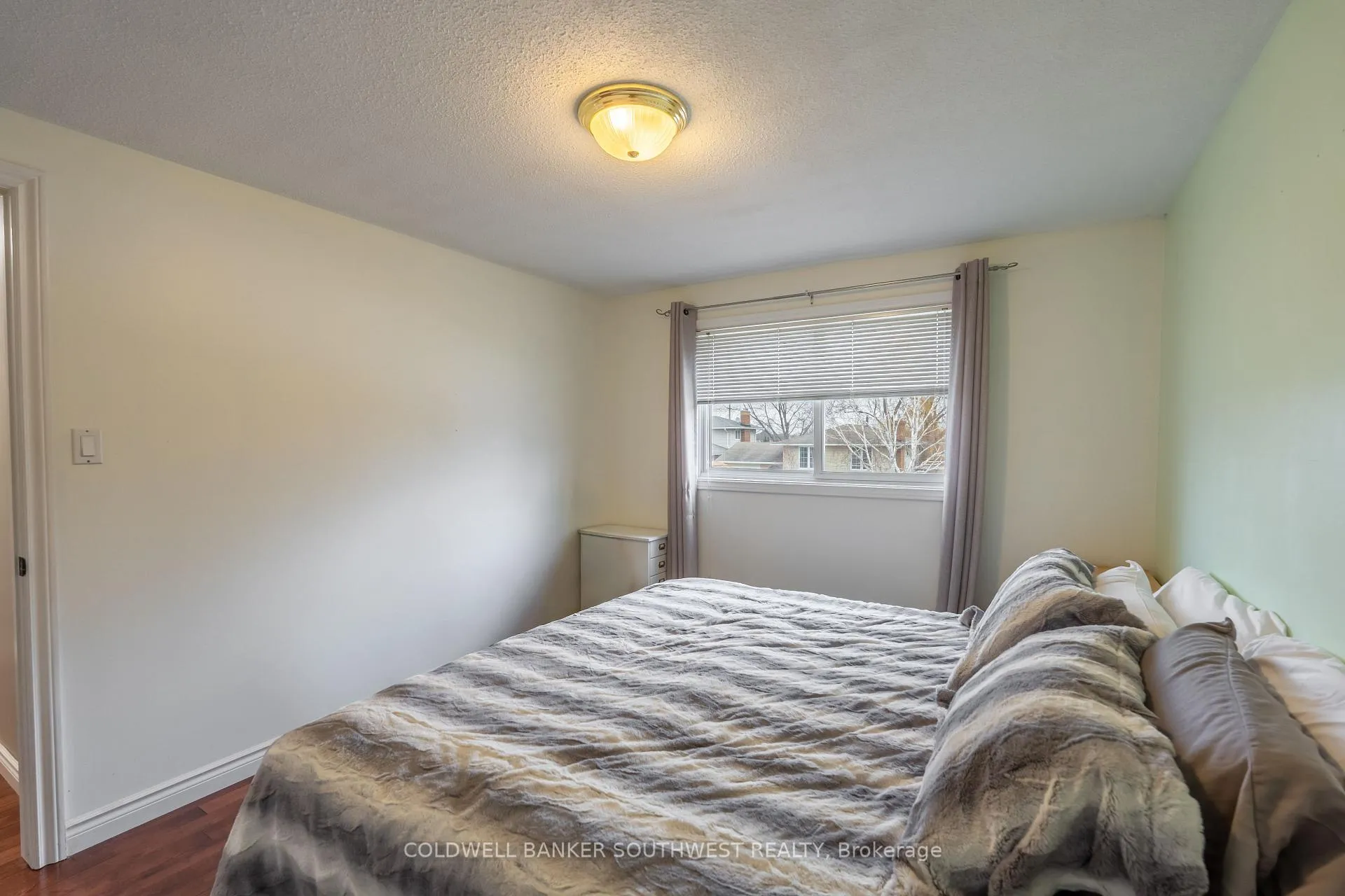 Photo 22 of 668 Winchester Crescent, Sarnia — HOMEH