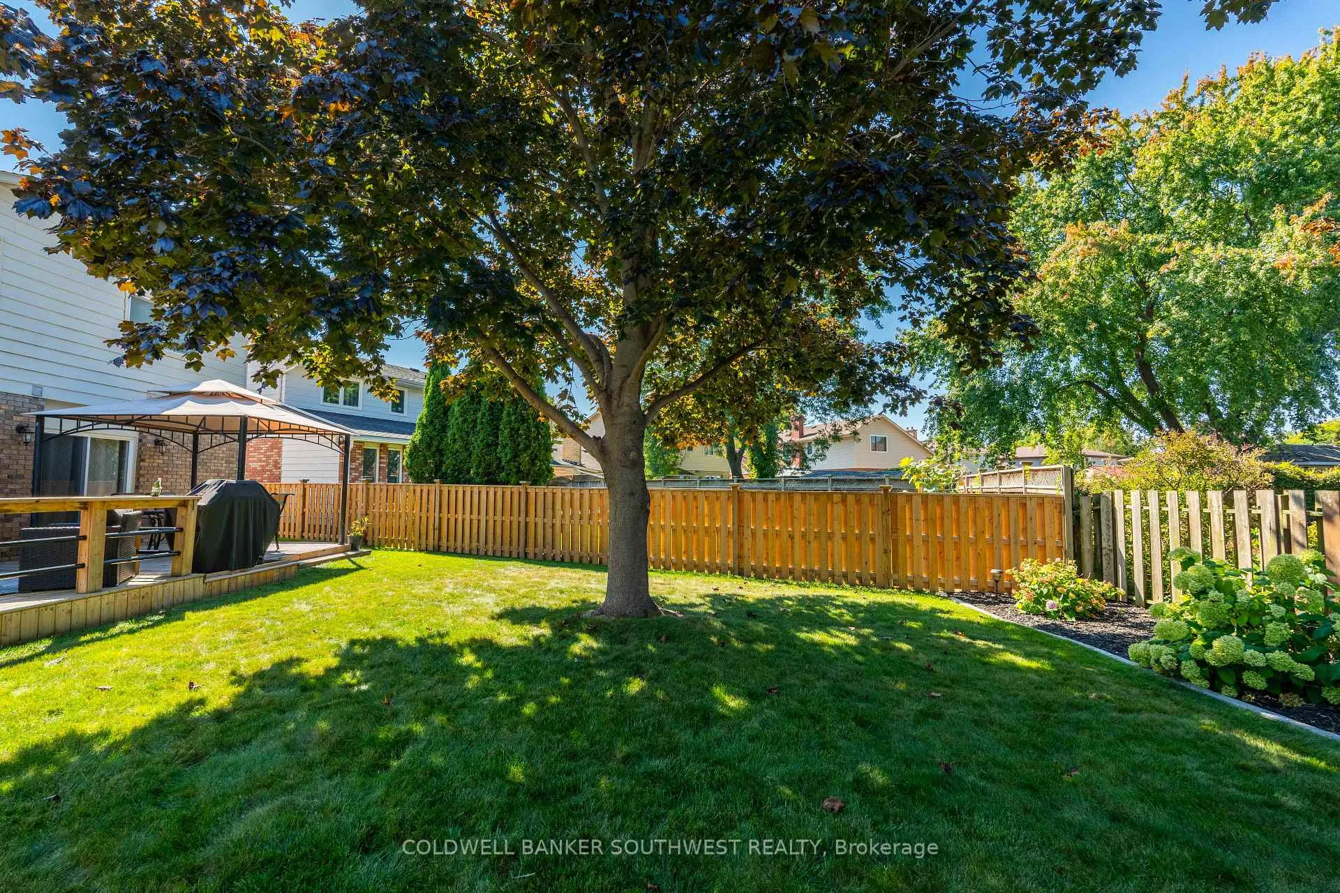 Photo 37 of 668 Winchester Crescent, Sarnia — HOMEH