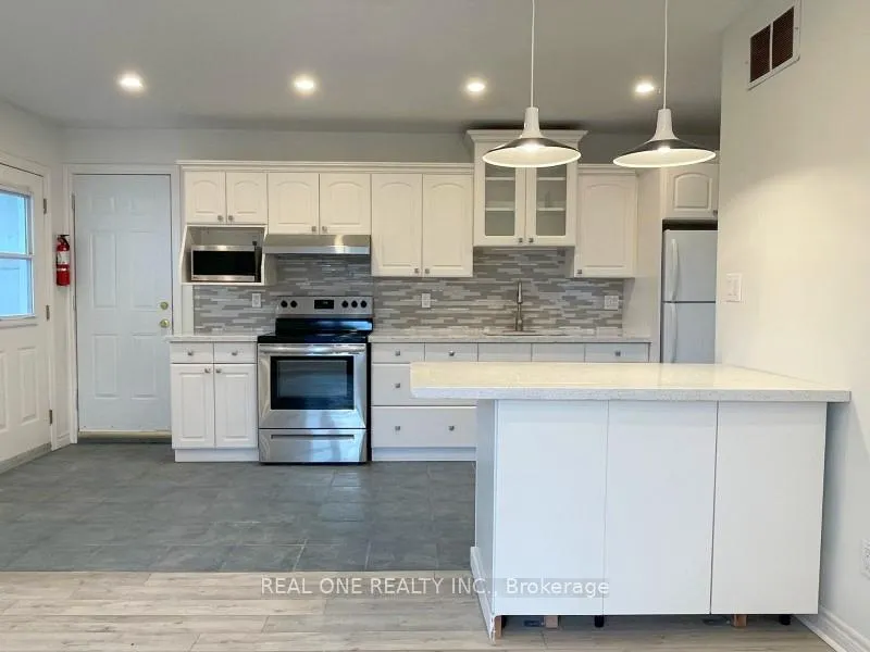 Photo 6 of Unit Unit 2, 2116 Mountainside Drive, Burlington, Mountainside — HOMEH
